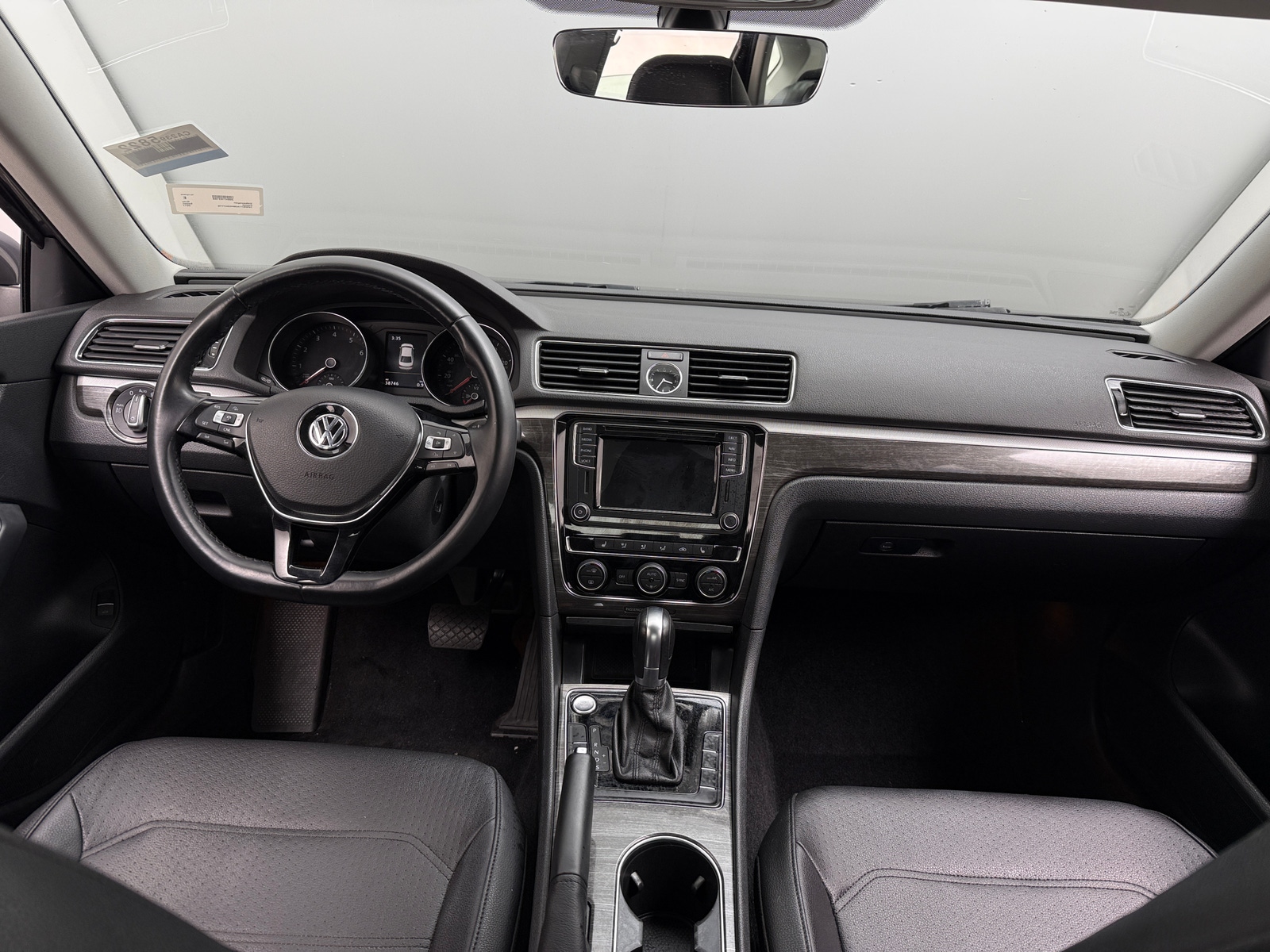 Thumbnail: 2017 Volkswagen Passat - 2