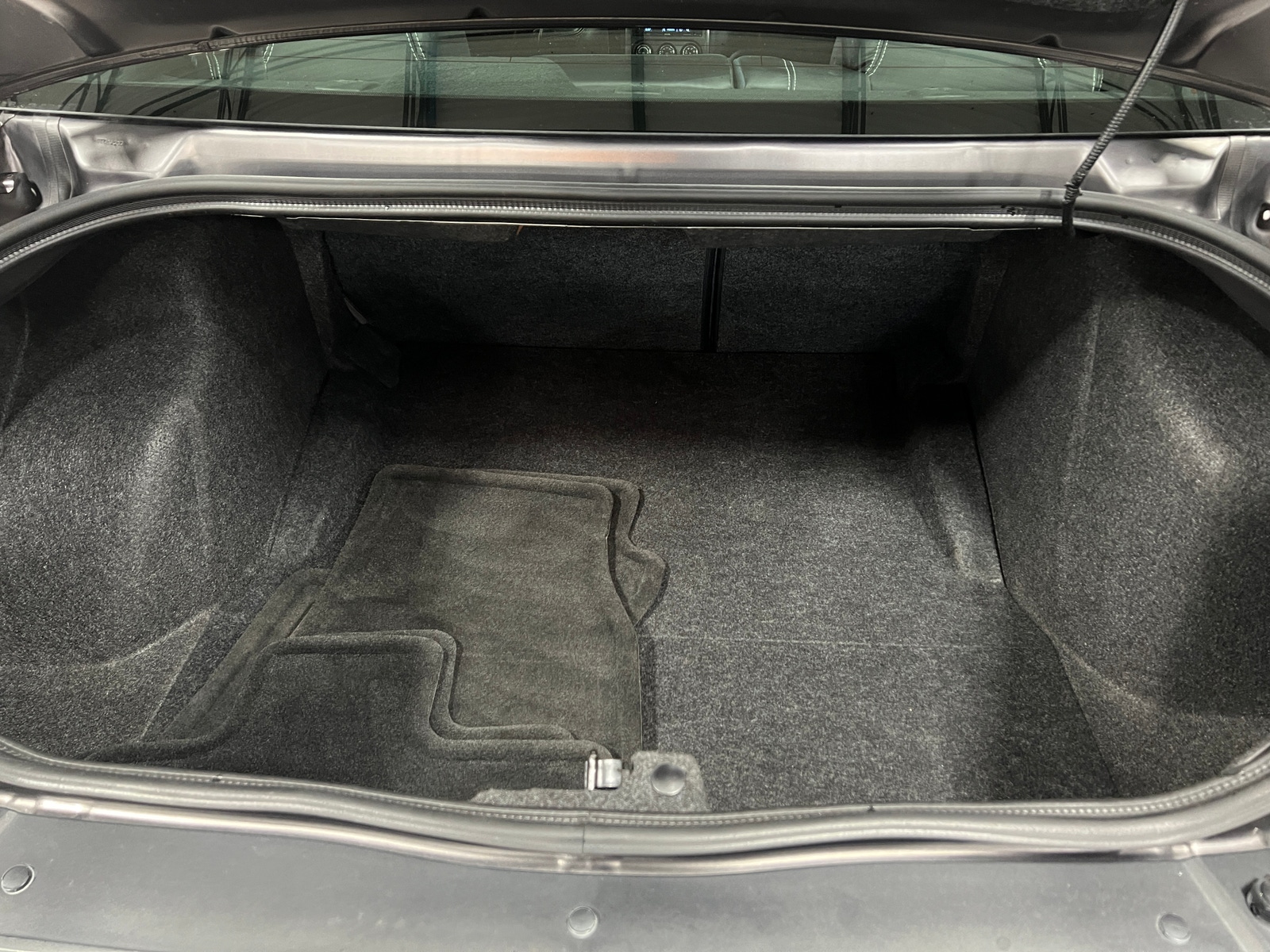 Thumbnail: 2014 Dodge Challenger - 4