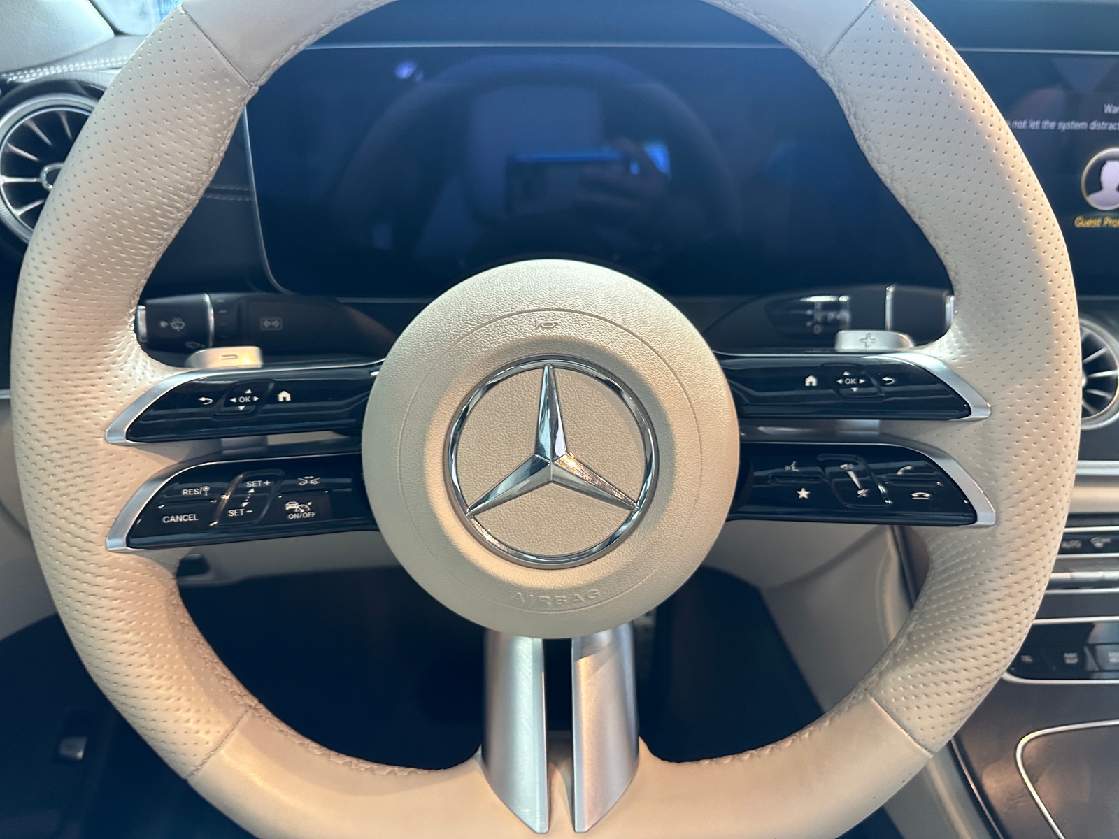 Thumbnail: 2023 Mercedes-Benz E-Class - 4