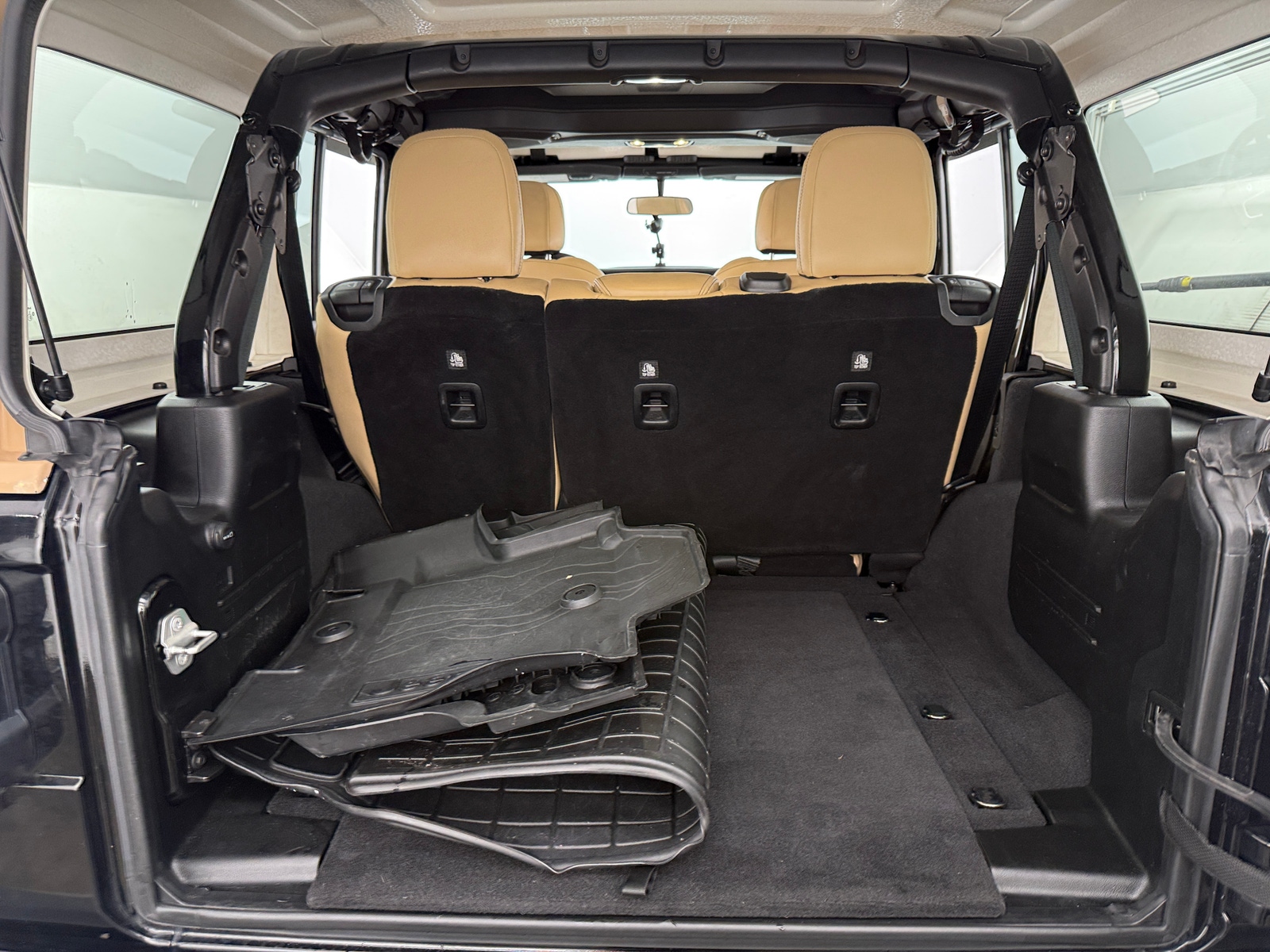 Thumbnail: 2021 Jeep Wrangler - 6