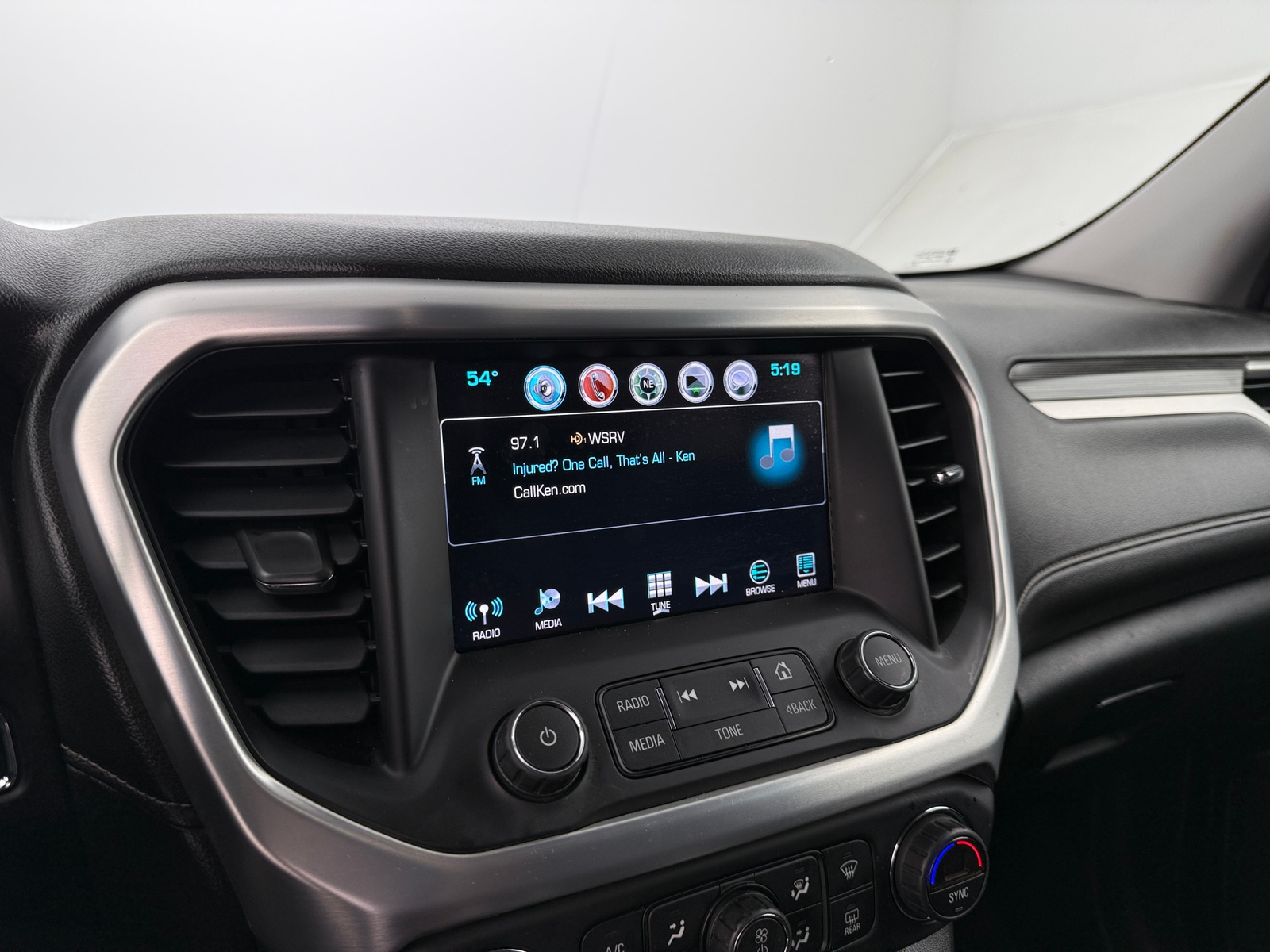 Thumbnail: 2018 GMC Acadia - 3