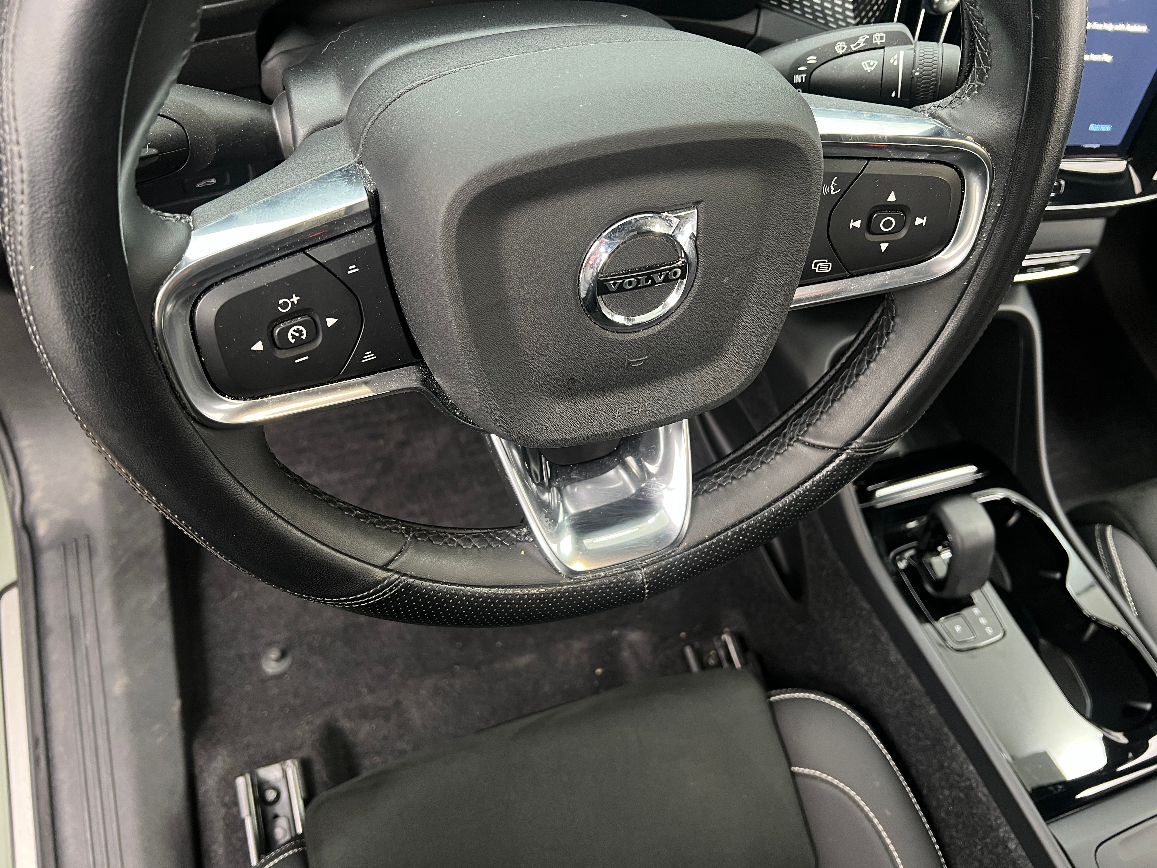 Used 2022 Volvo XC40 Ultimate with VIN YV4ED3UB6N2749773 for sale in Auburn, WA