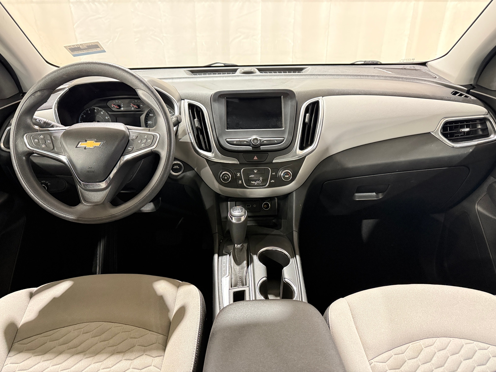 Thumbnail: 2019 Chevrolet Equinox - 3