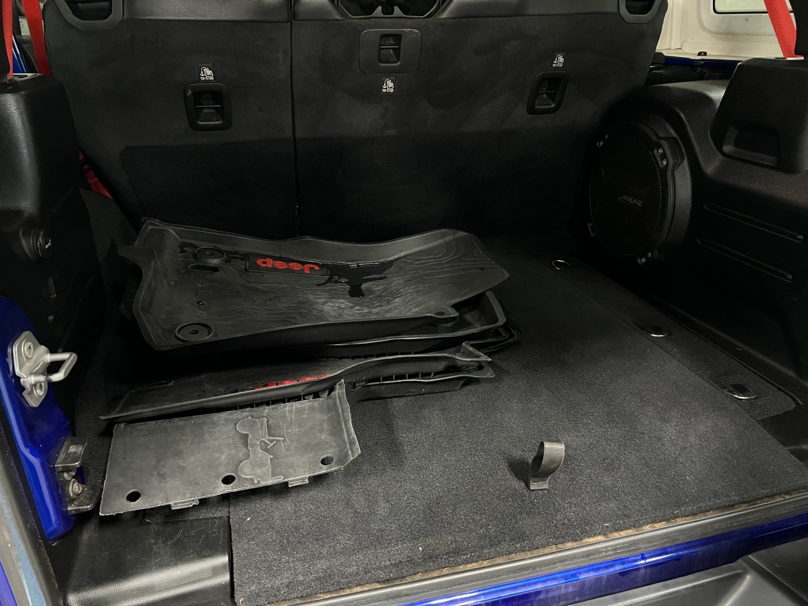 Thumbnail: 2020 Jeep Wrangler - 6