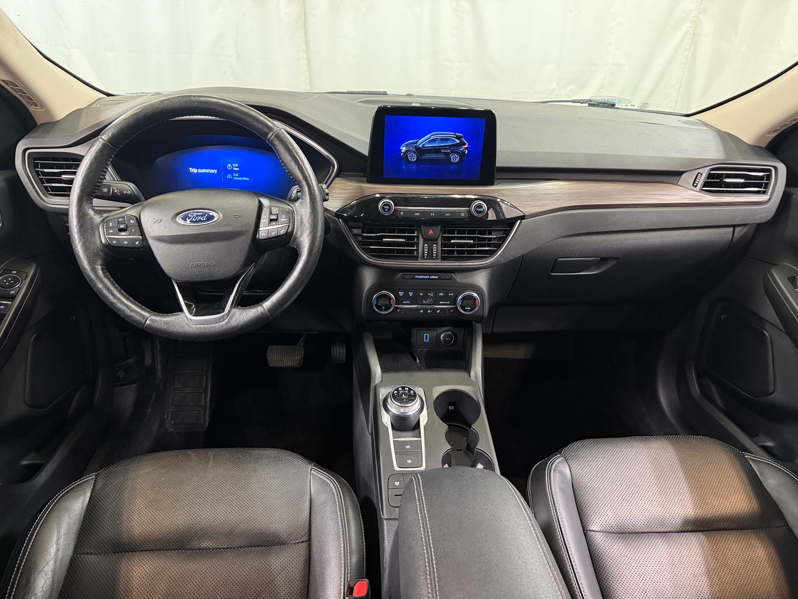 Thumbnail: 2020 Ford Escape - 2