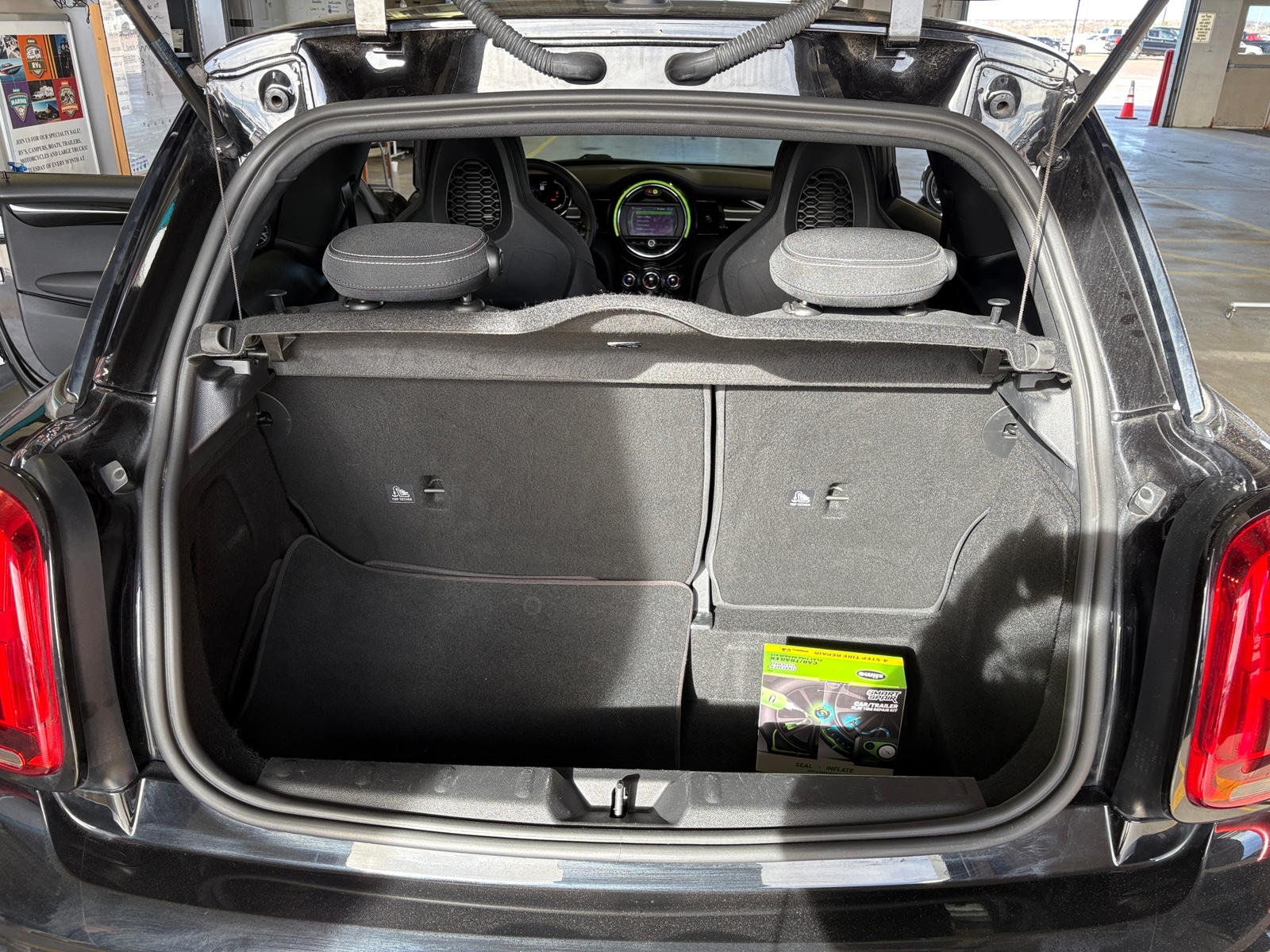 Thumbnail: 2021 MINI Cooper Hardtop - 7