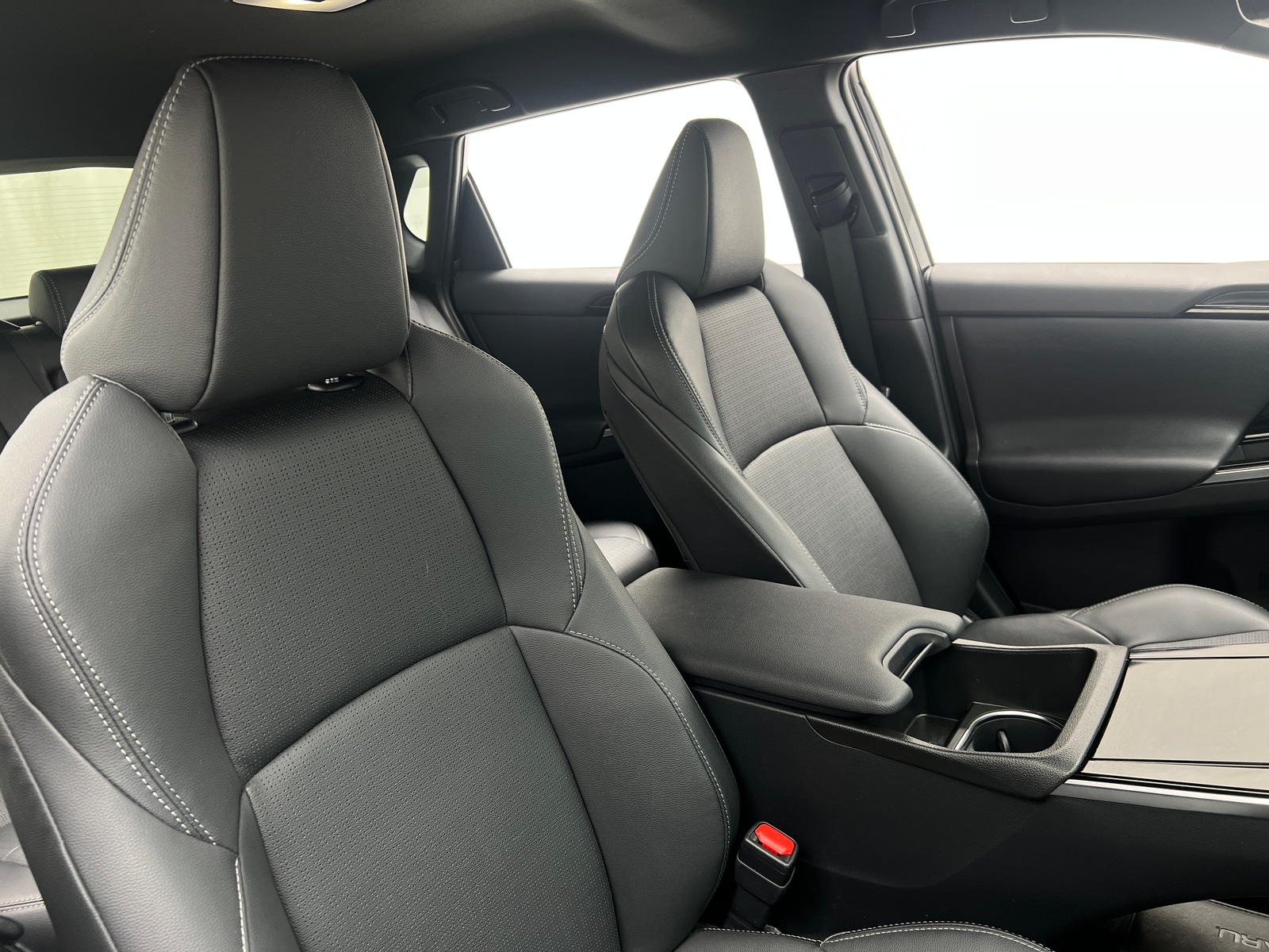 Thumbnail: 2023 Subaru Solterra - 2