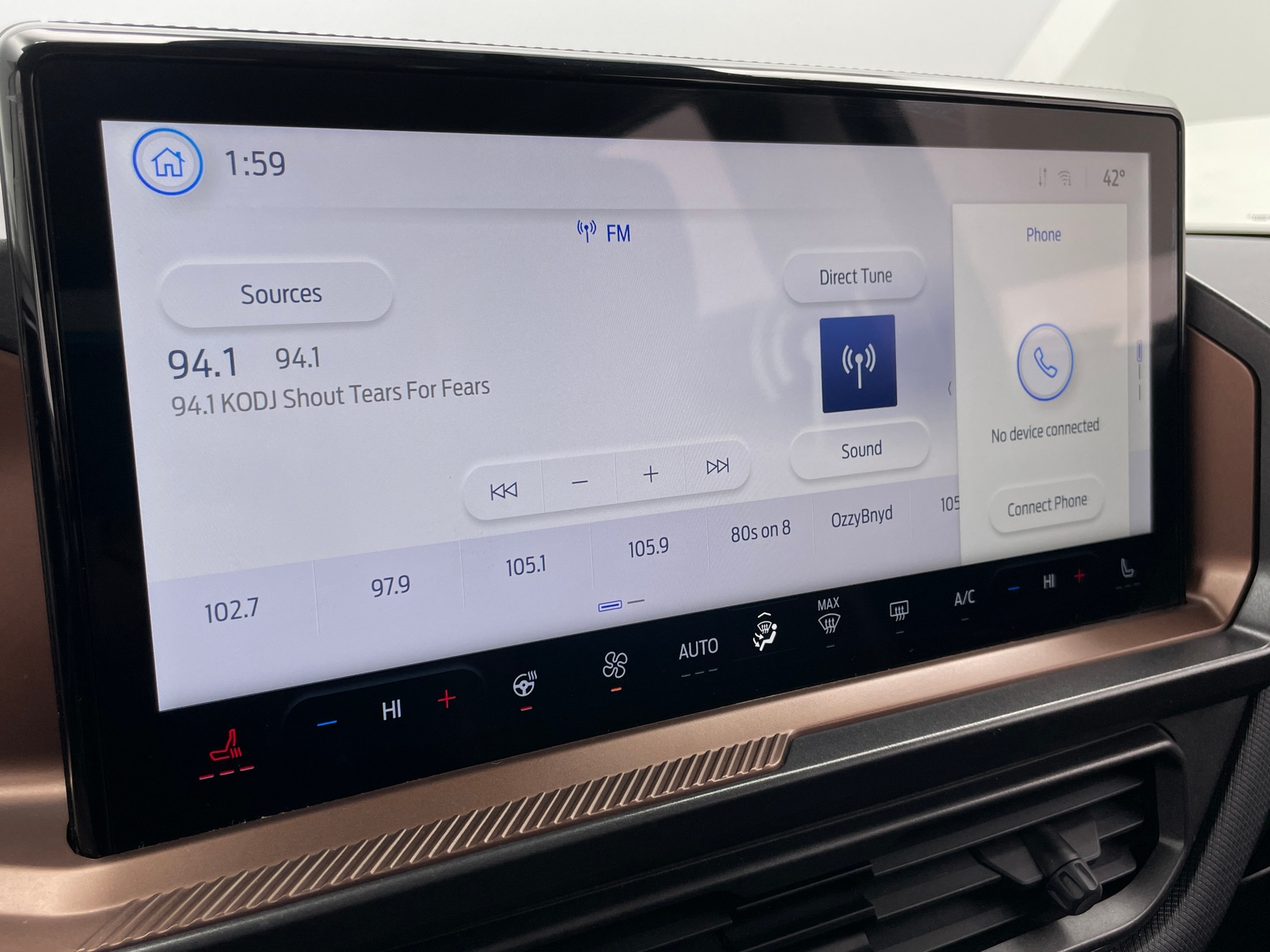 Thumbnail: 2025 Ford Bronco Sport - 3