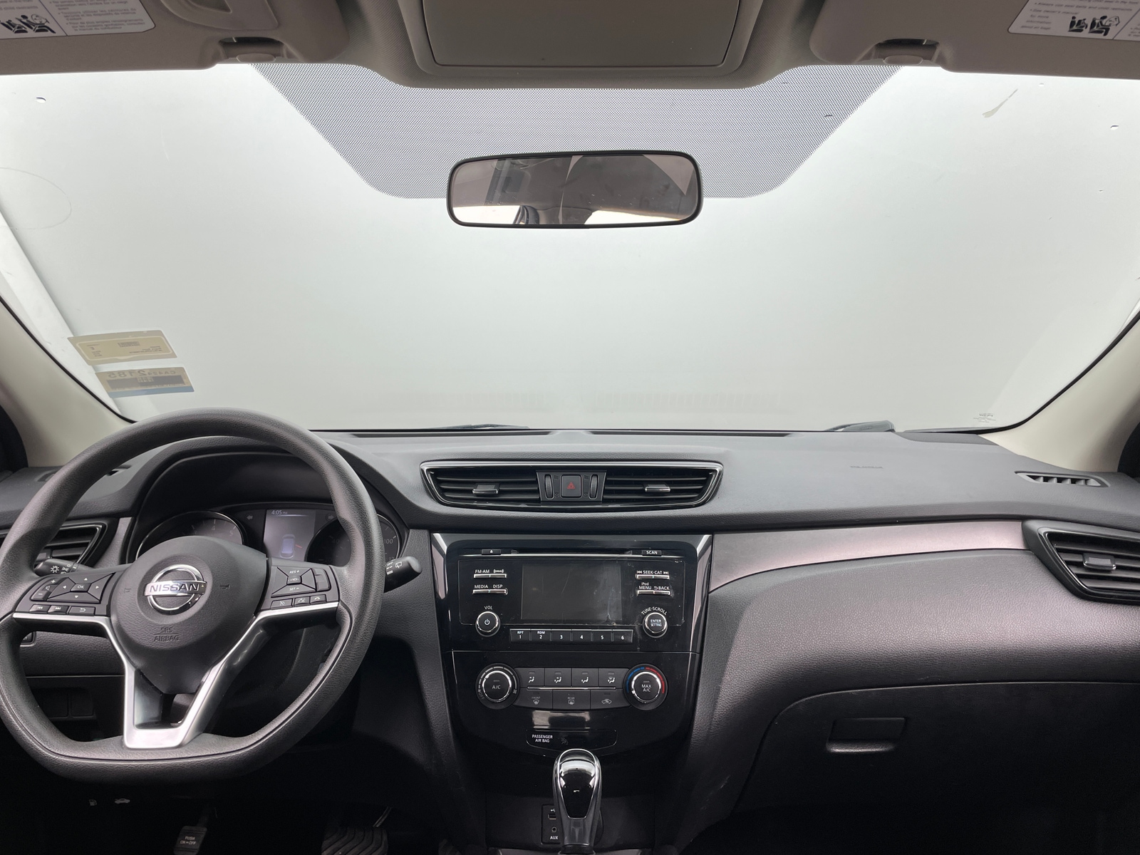 Thumbnail: 2018 Nissan Rogue Sport - 3