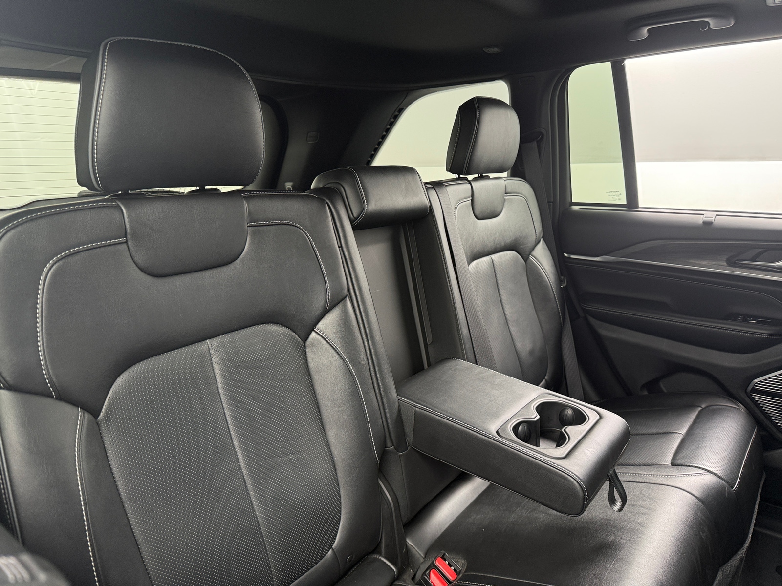 Thumbnail: 2022 Jeep Grand Cherokee - 5