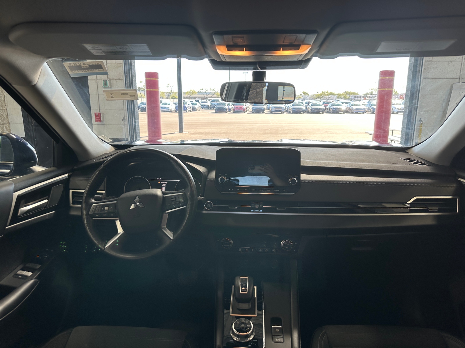 Thumbnail: 2024 Mitsubishi Outlander - 2