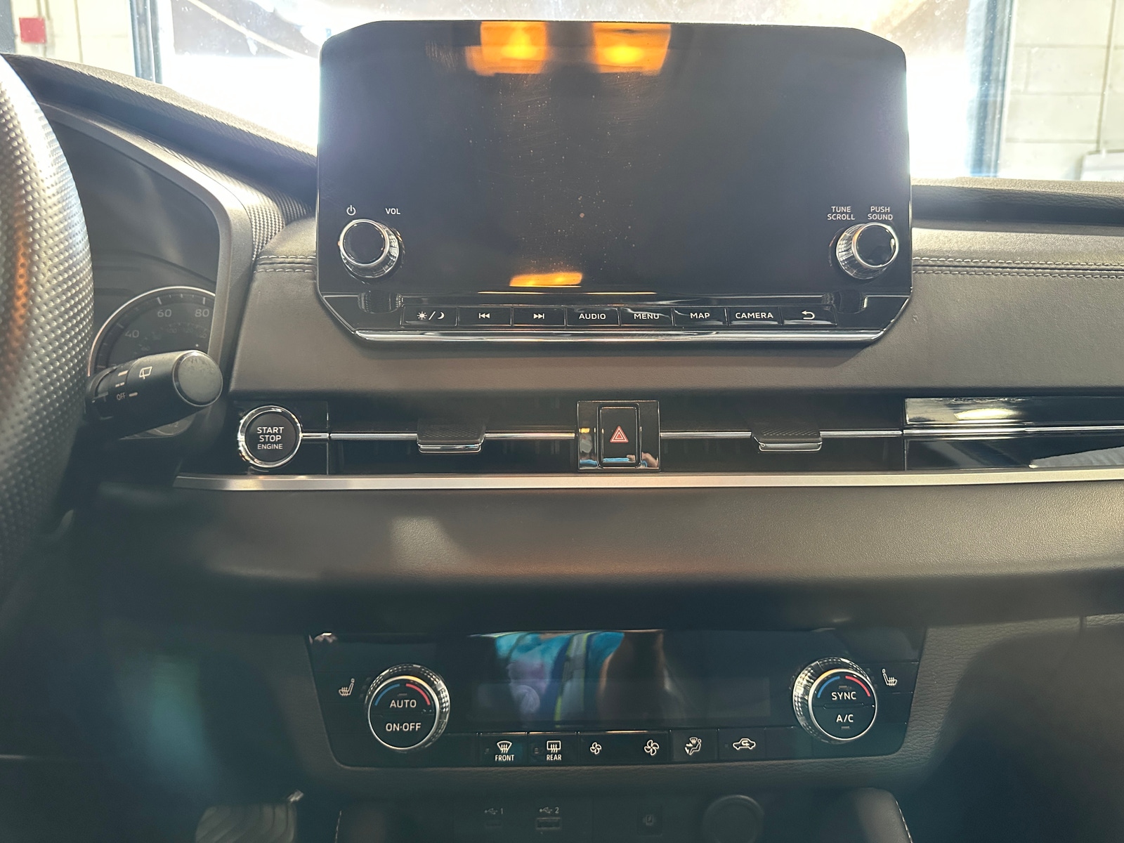 Thumbnail: 2024 Mitsubishi Outlander - 3