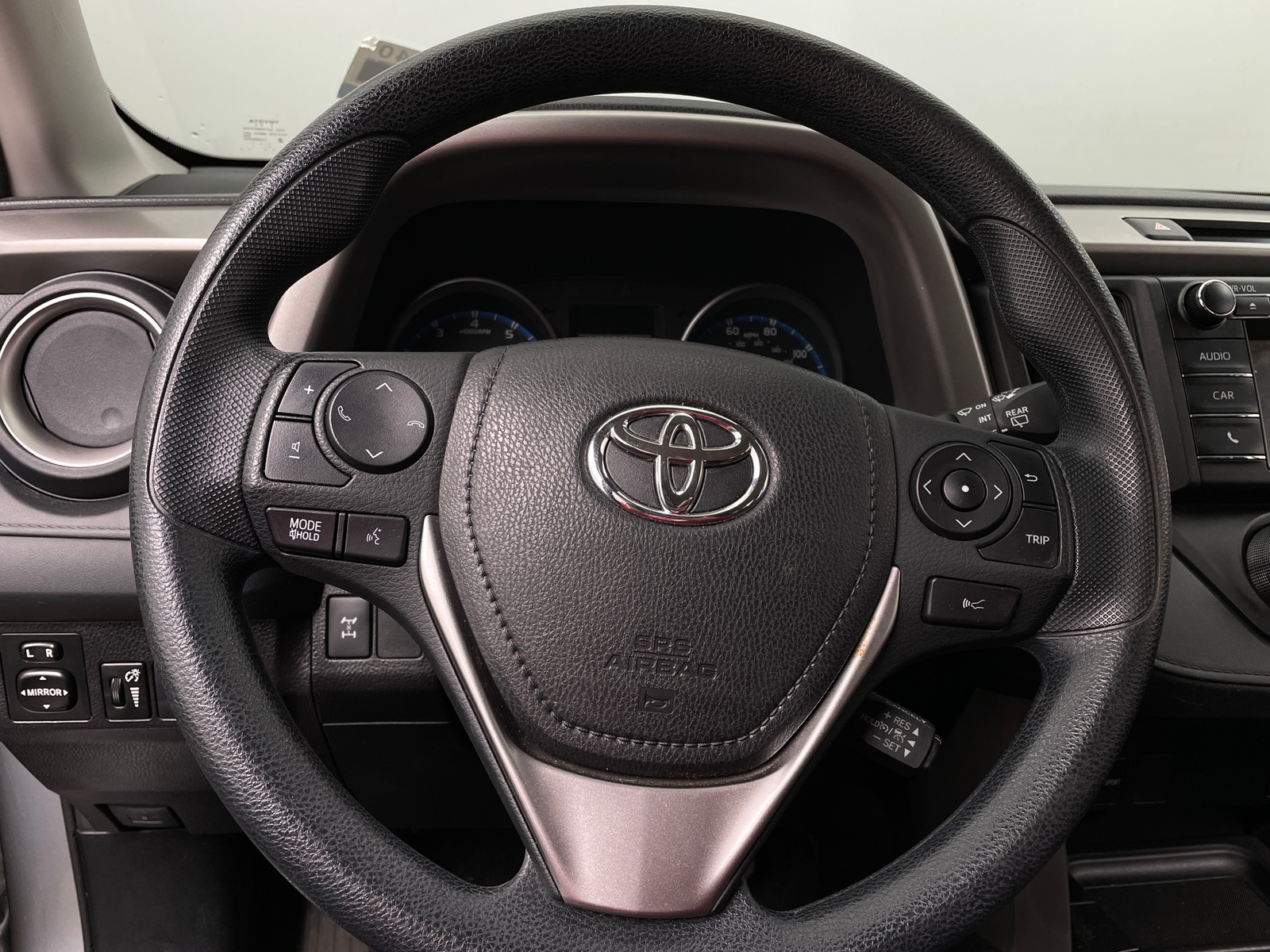 Thumbnail: 2017 Toyota RAV4 - 5