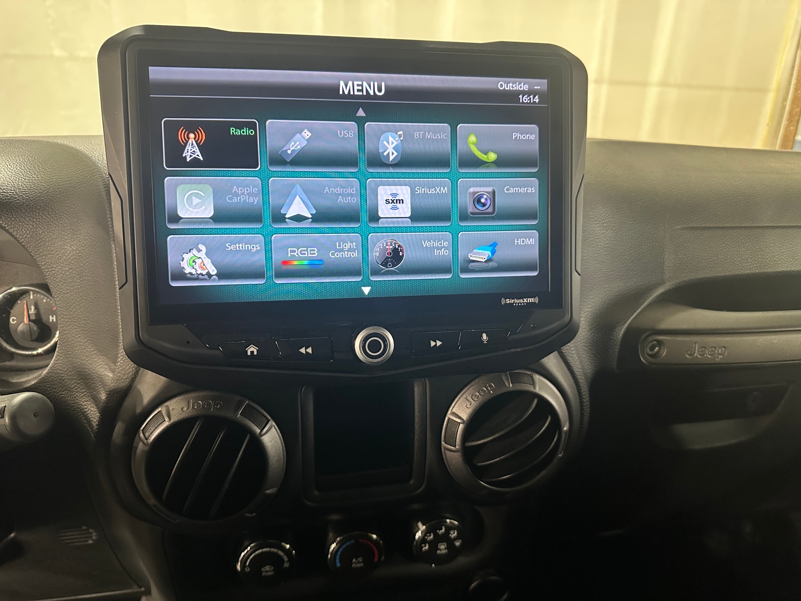 Thumbnail: 2017 Jeep Wrangler - 4