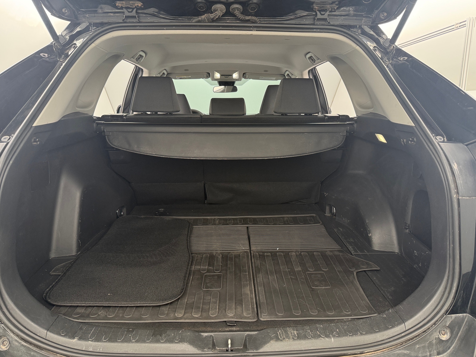 Thumbnail: 2025 Toyota RAV4 - 7