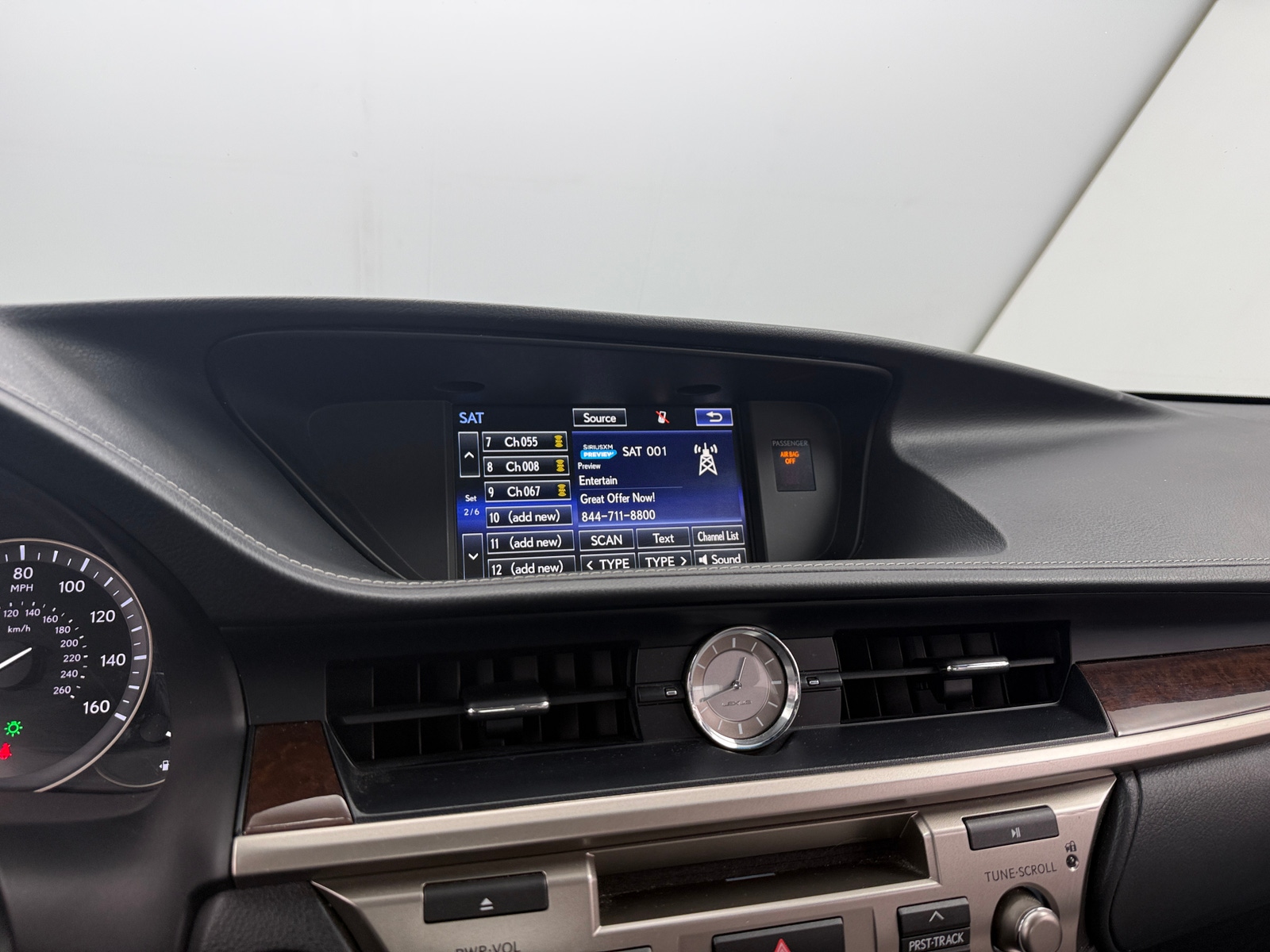 Thumbnail: 2016 Lexus ES - 3