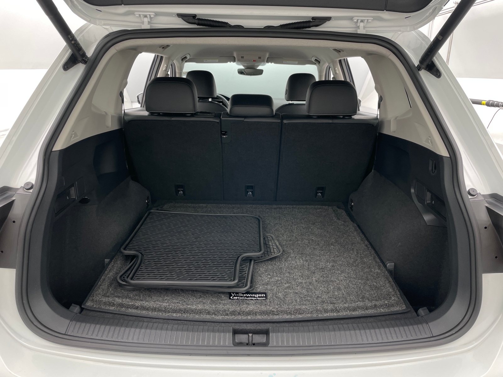 Thumbnail: 2022 Volkswagen Tiguan - 6