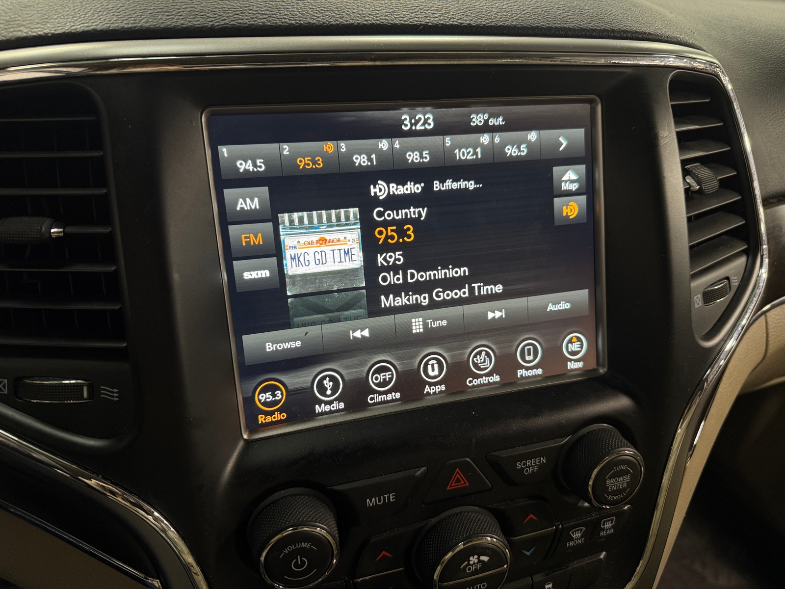 Thumbnail: 2018 Jeep Grand Cherokee - 3