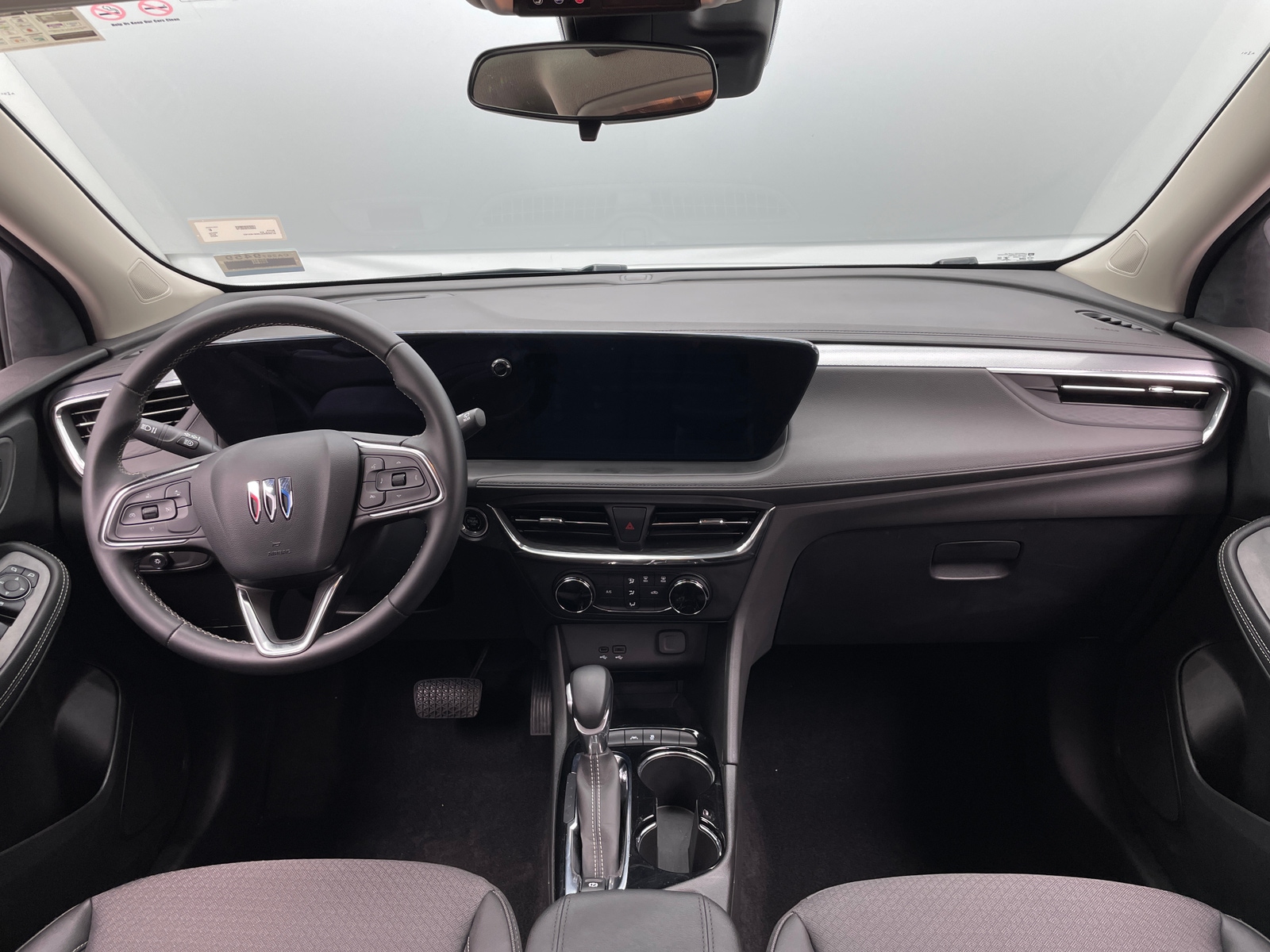 Thumbnail: 2025 Buick Encore GX - 2