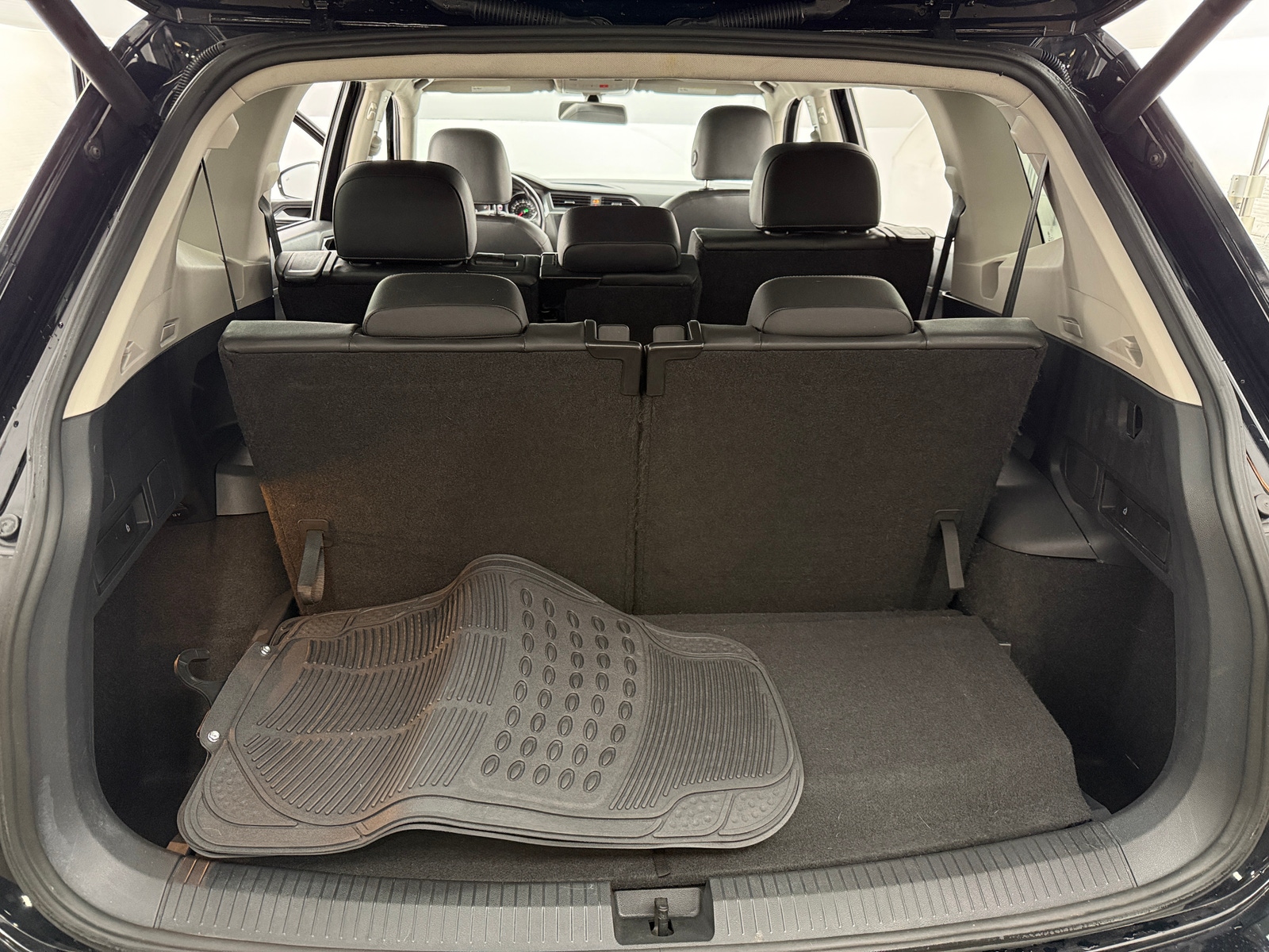 Thumbnail: 2018 Volkswagen Tiguan - 6