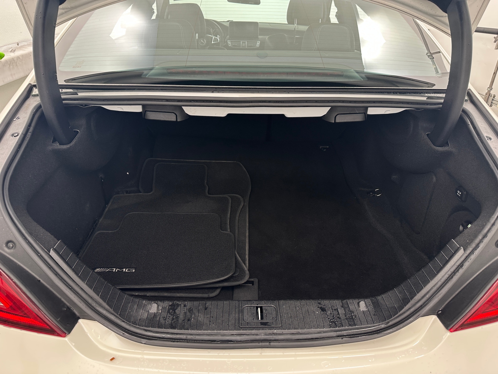 Thumbnail: 2016 Mercedes-Benz CLS - 6