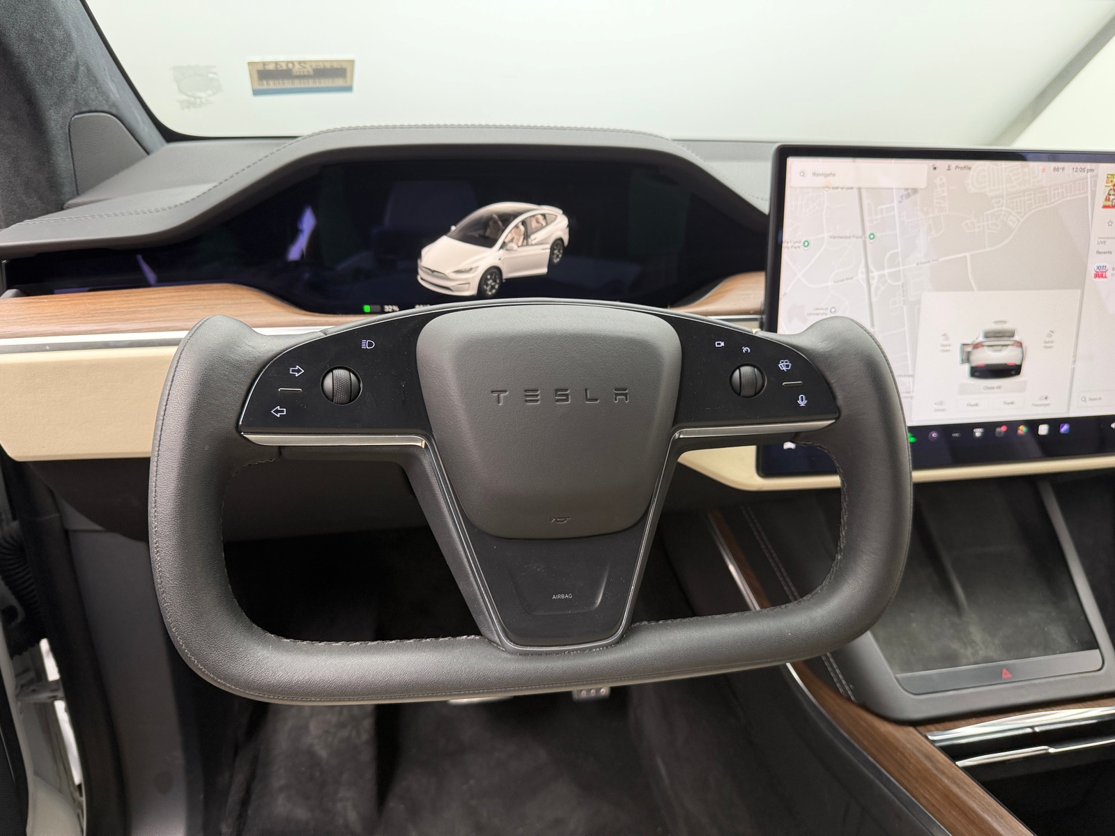 Thumbnail: 2023 Tesla Model X - 4