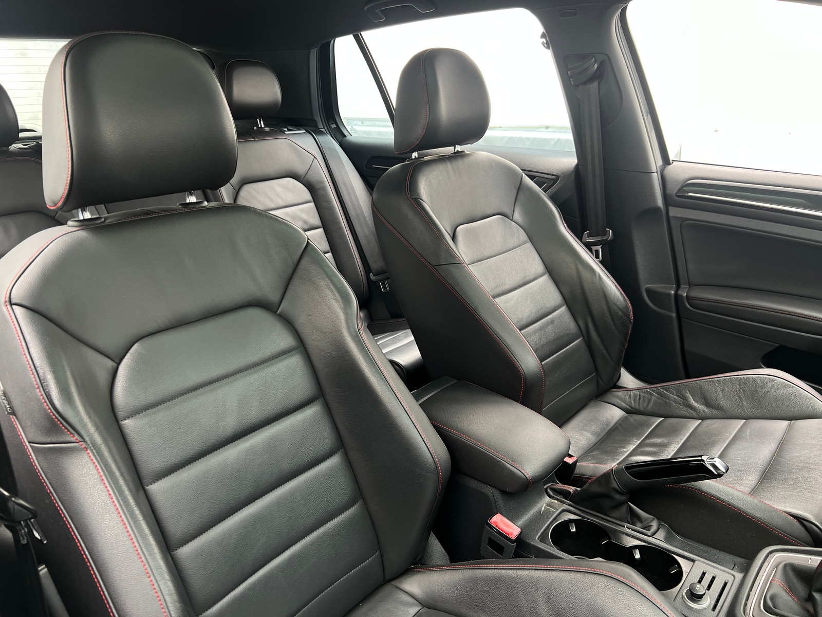 Thumbnail: 2015 Volkswagen Golf - 2