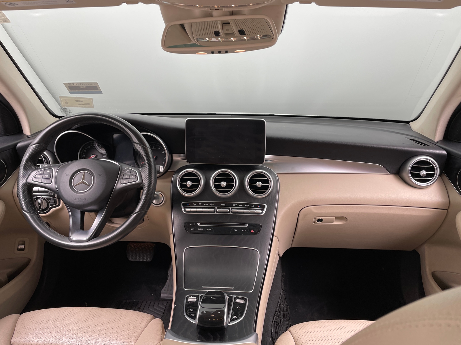 Thumbnail: 2016 Mercedes-Benz GLC - 2