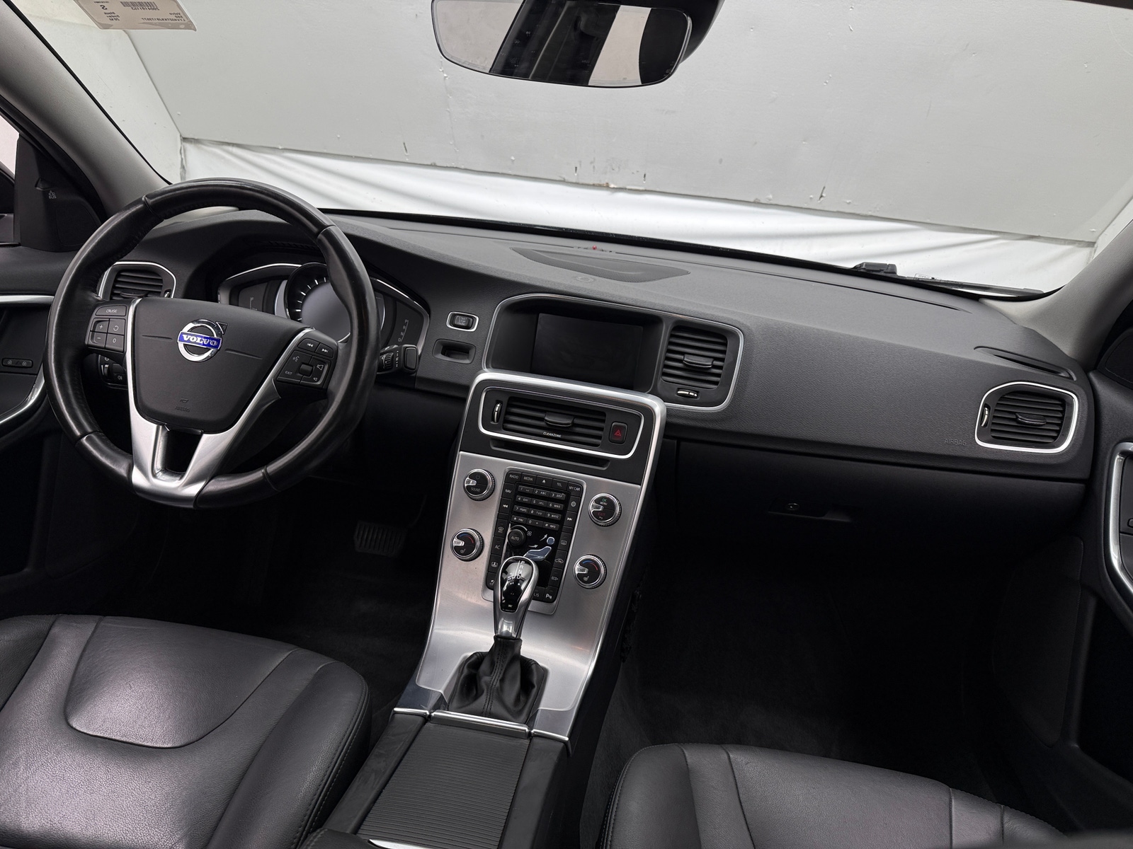 Thumbnail: 2018 Volvo S60 - 2