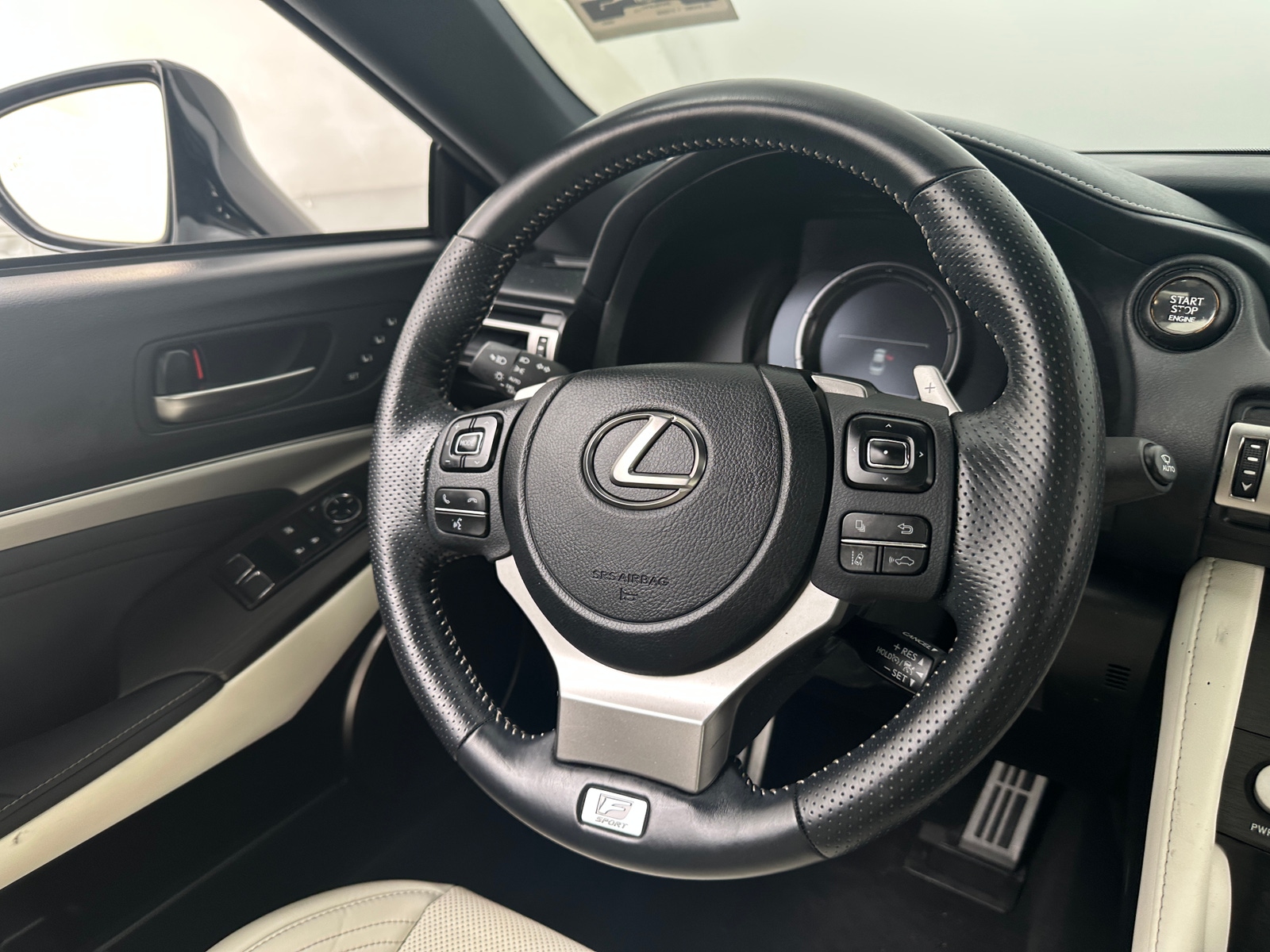 Thumbnail: 2022 Lexus RC - 3