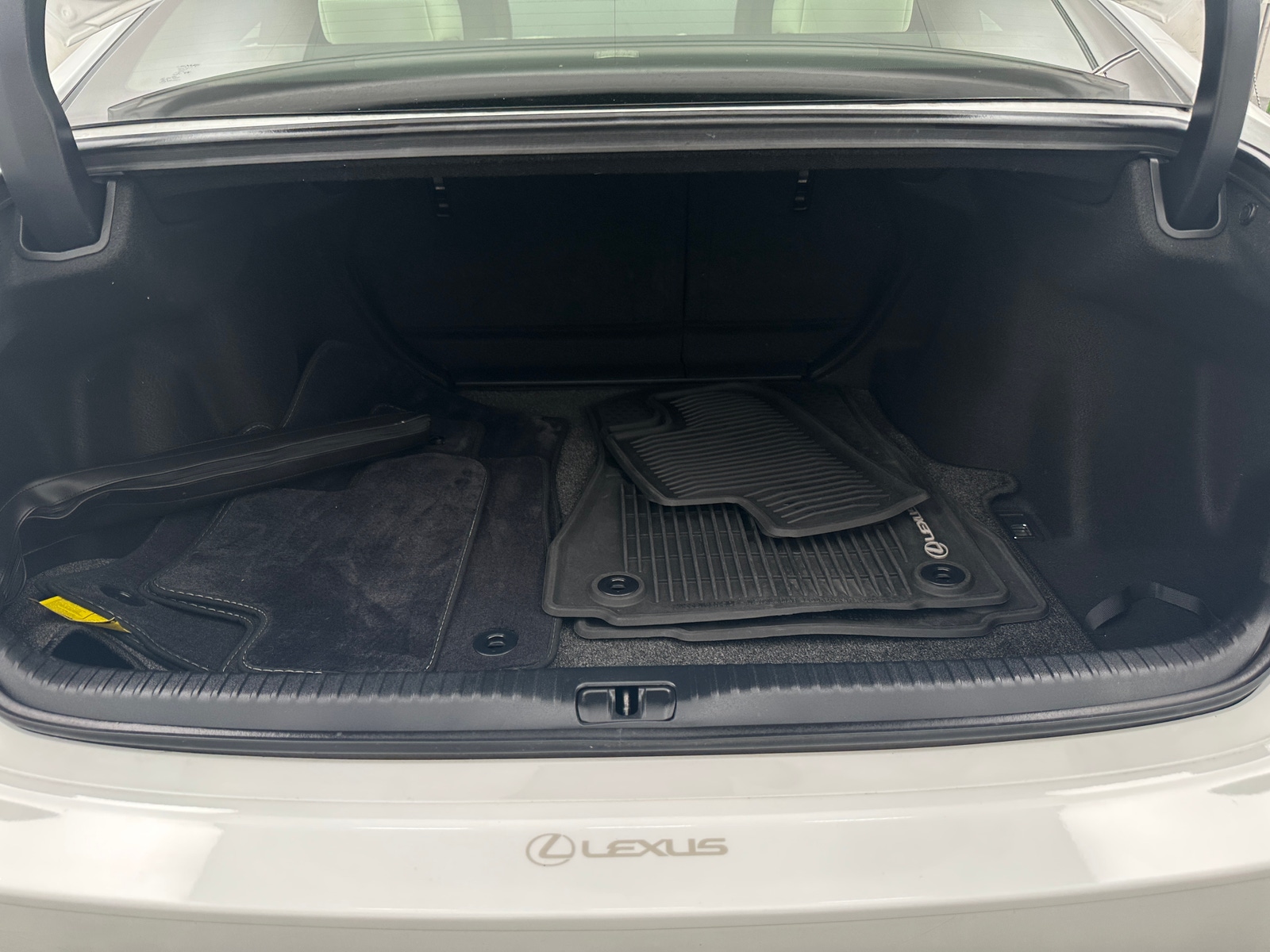 Thumbnail: 2022 Lexus RC - 4