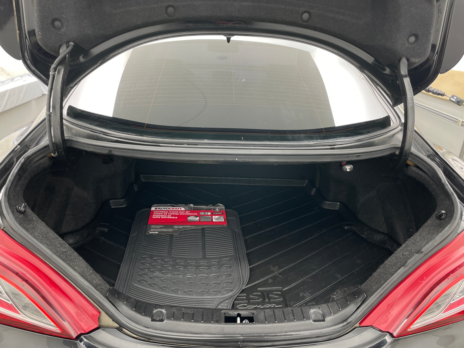 Thumbnail: 2013 Hyundai Genesis - 4