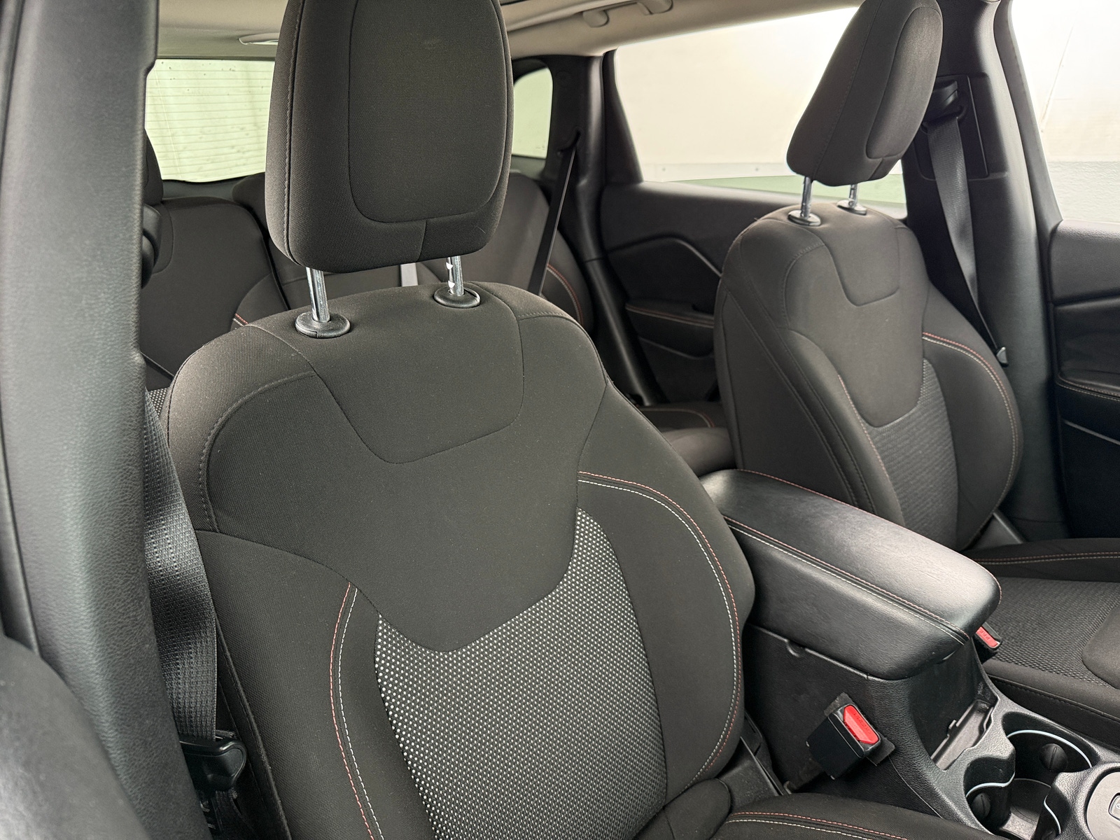 Thumbnail: 2016 Jeep Cherokee - 2