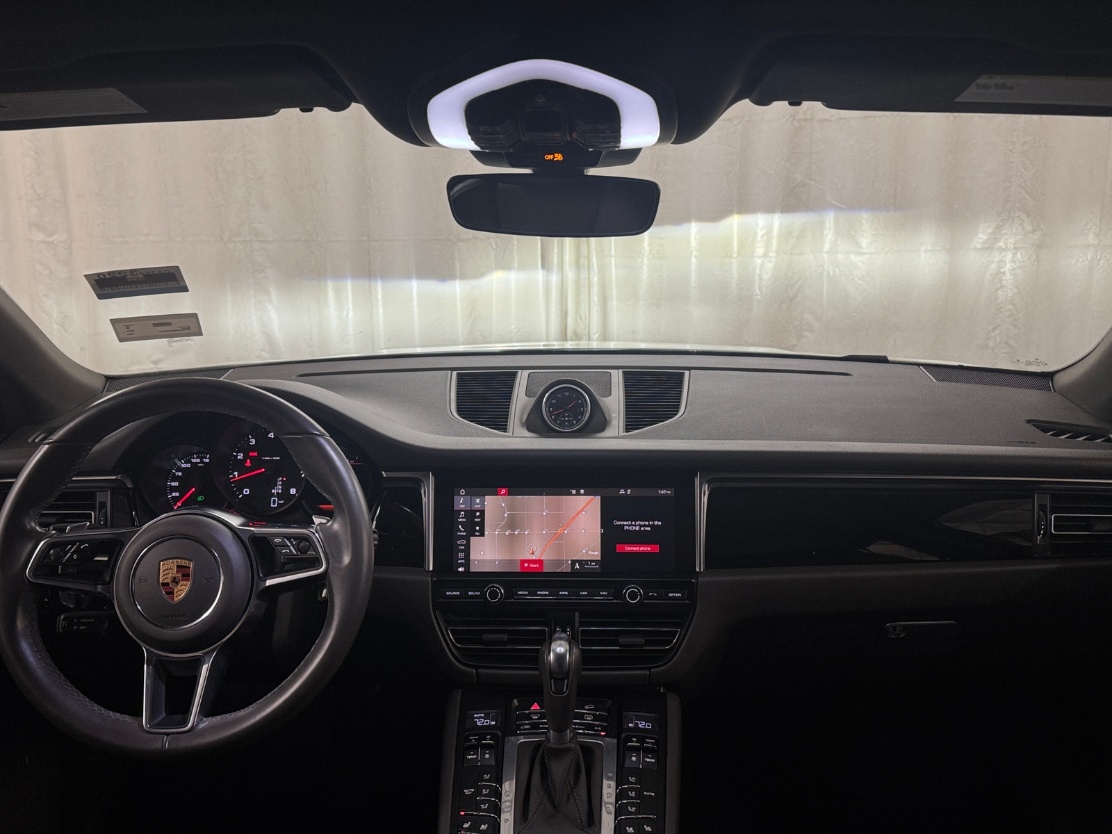 Thumbnail: 2019 Porsche Macan - 2