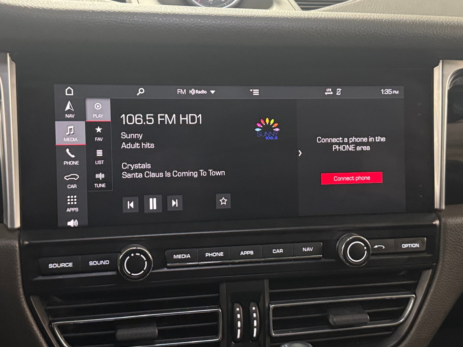 Thumbnail: 2019 Porsche Macan - 3