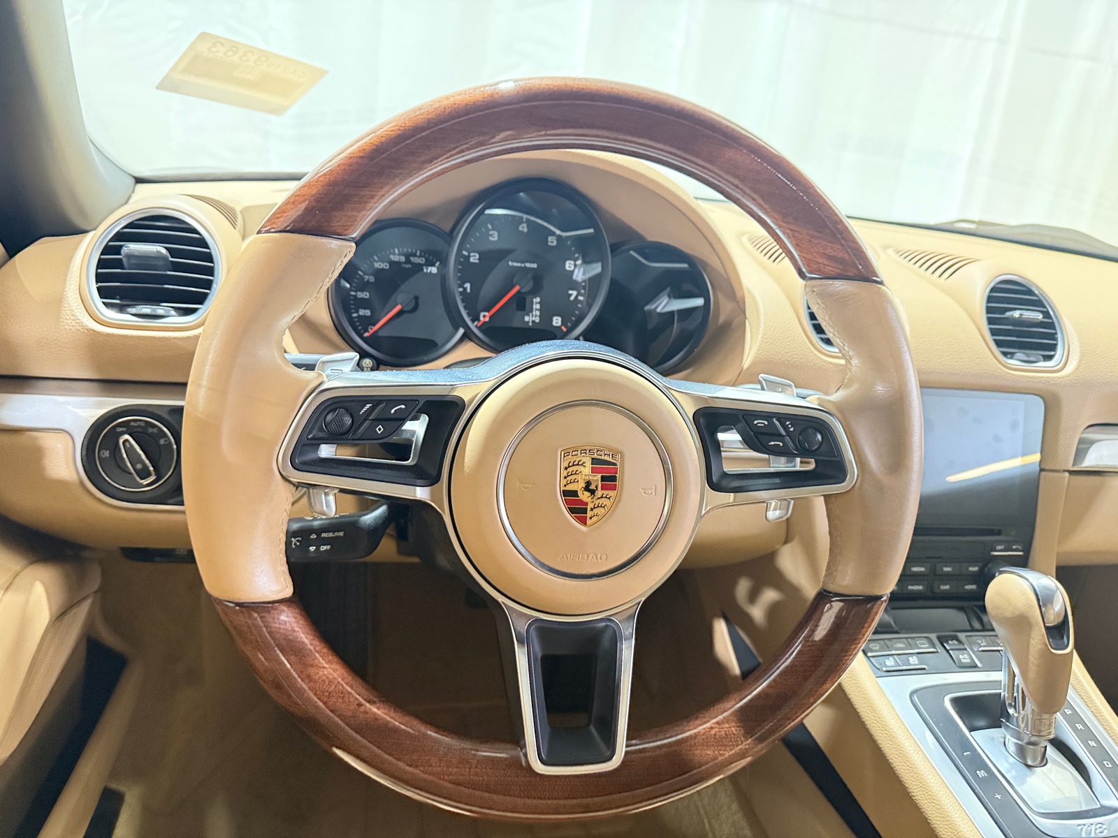 Thumbnail: 2017 Porsche 718 Boxster - 4