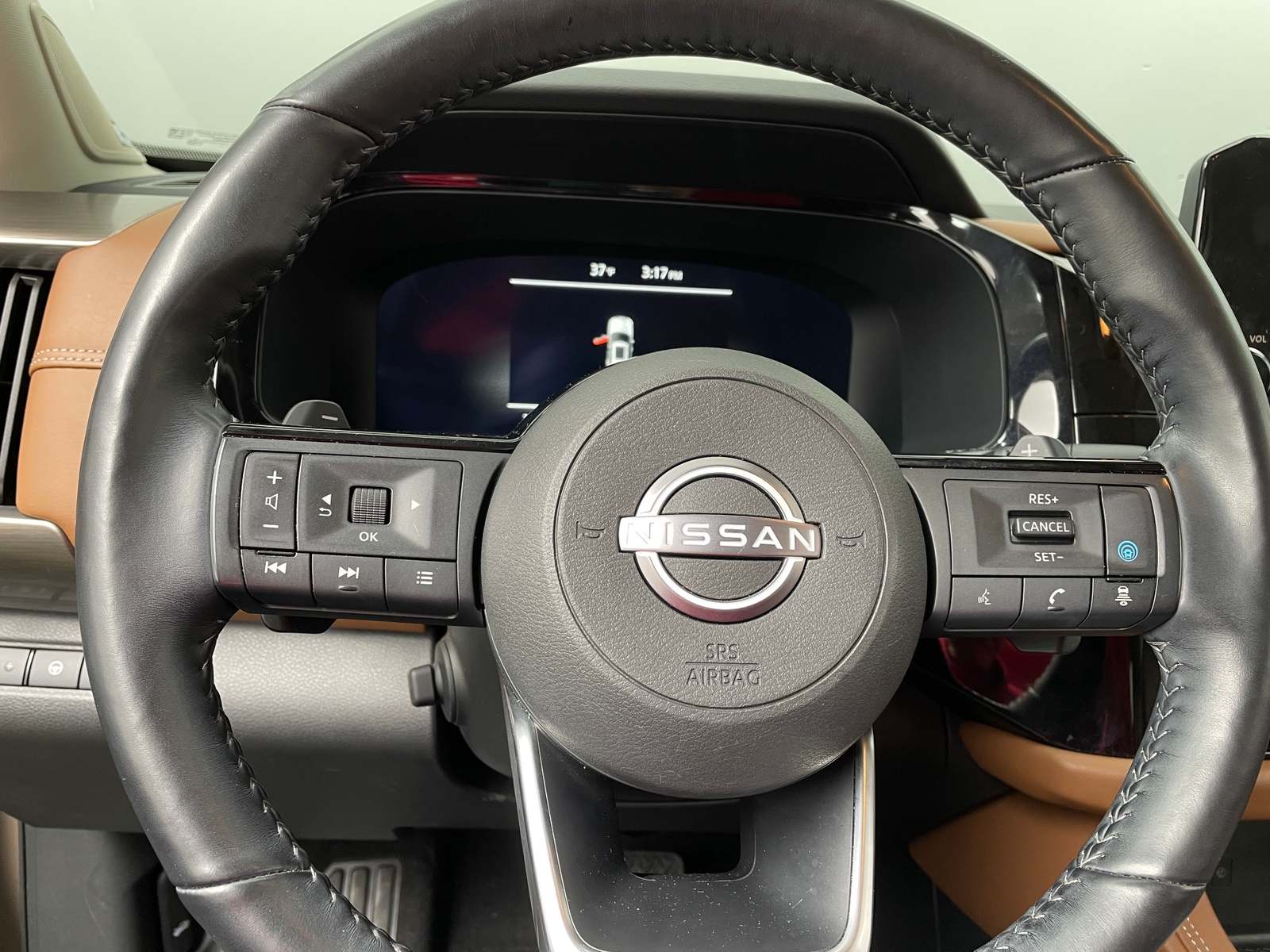 Thumbnail: 2023 Nissan Pathfinder - 4