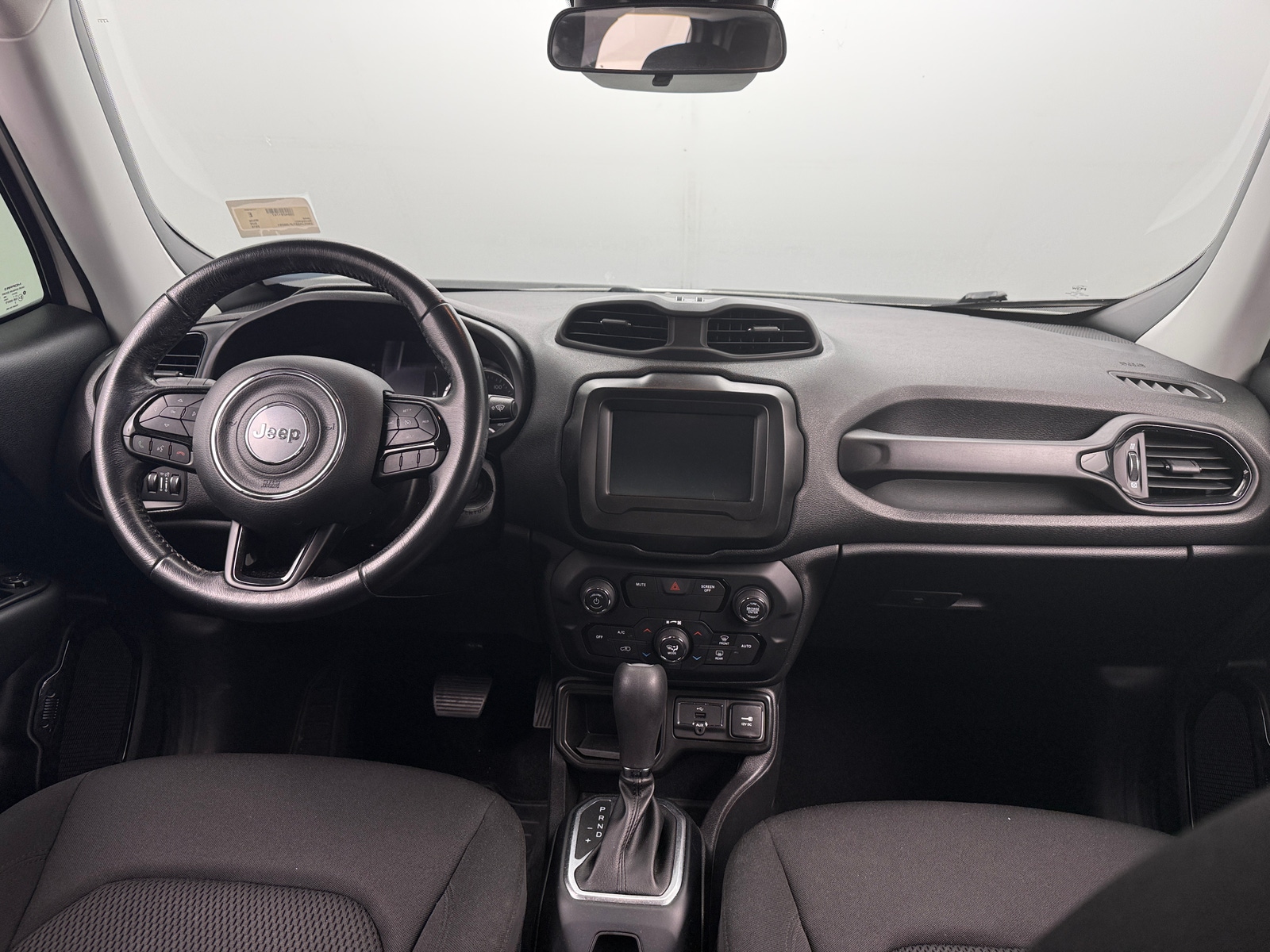 Thumbnail: 2018 Jeep Renegade - 3