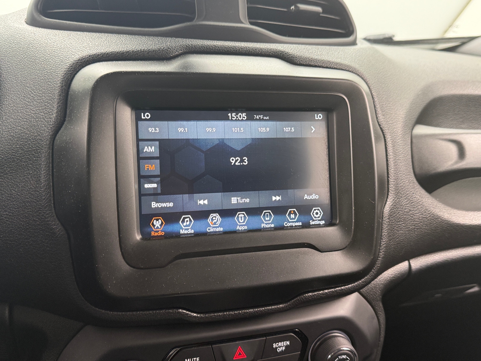 Thumbnail: 2018 Jeep Renegade - 4