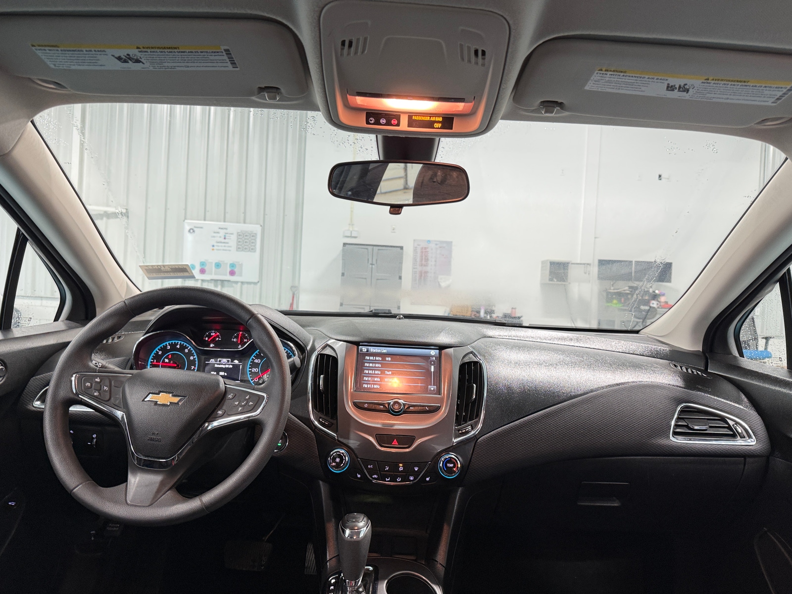 Thumbnail: 2018 Chevrolet Cruze - 3