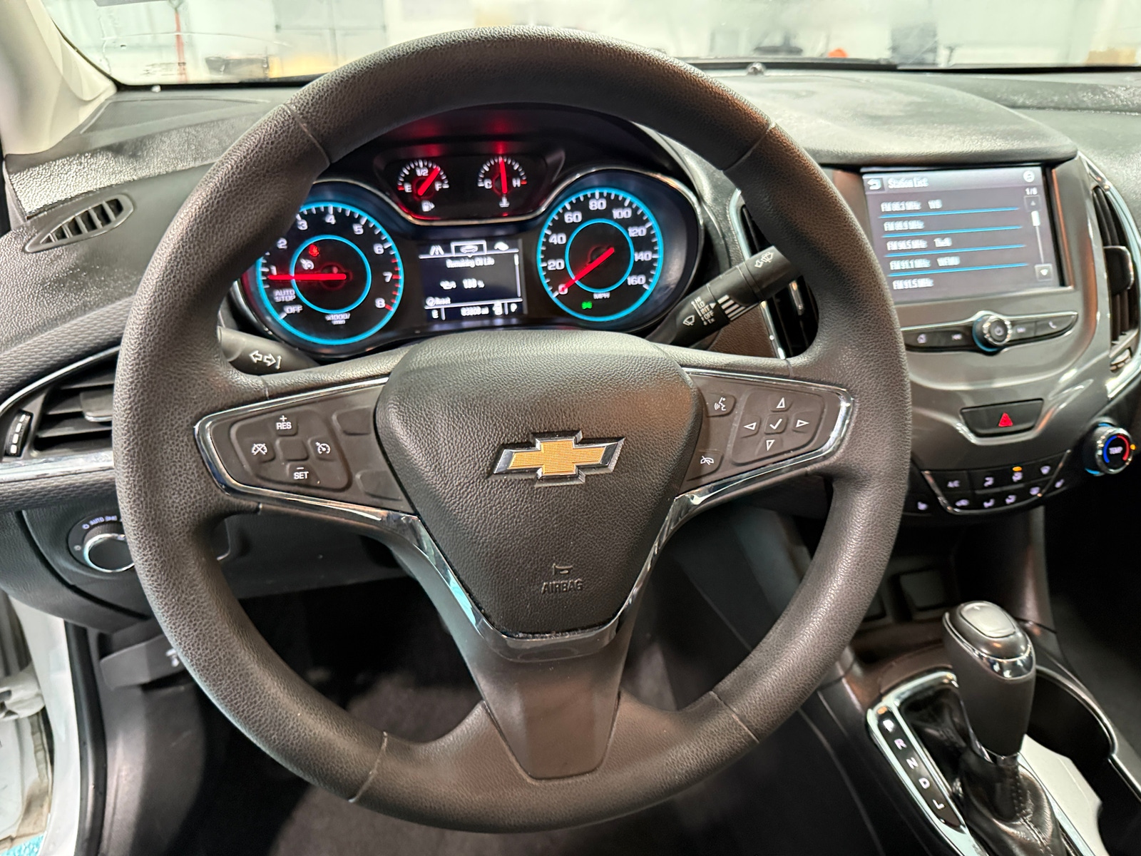 Thumbnail: 2018 Chevrolet Cruze - 5