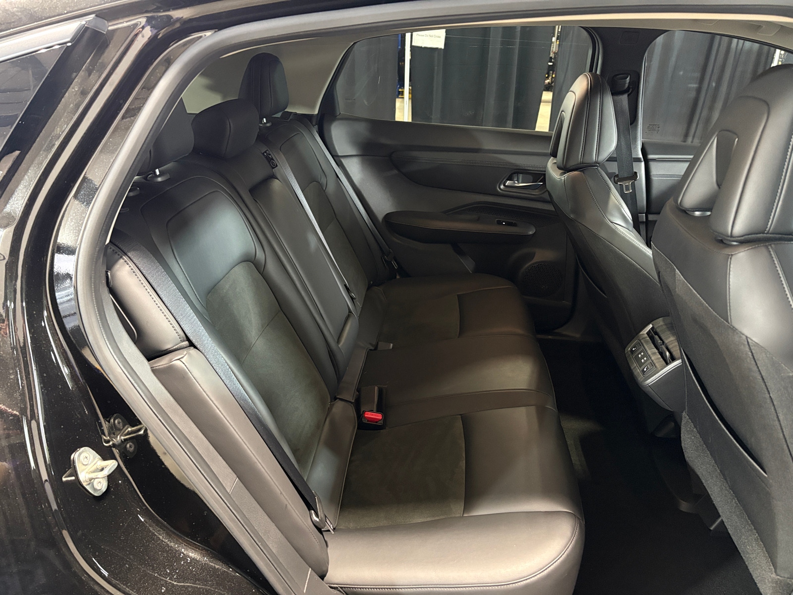 Thumbnail: 2025 Nissan Ariya - 5