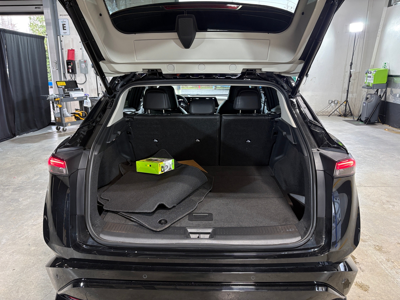 Thumbnail: 2025 Nissan Ariya - 6