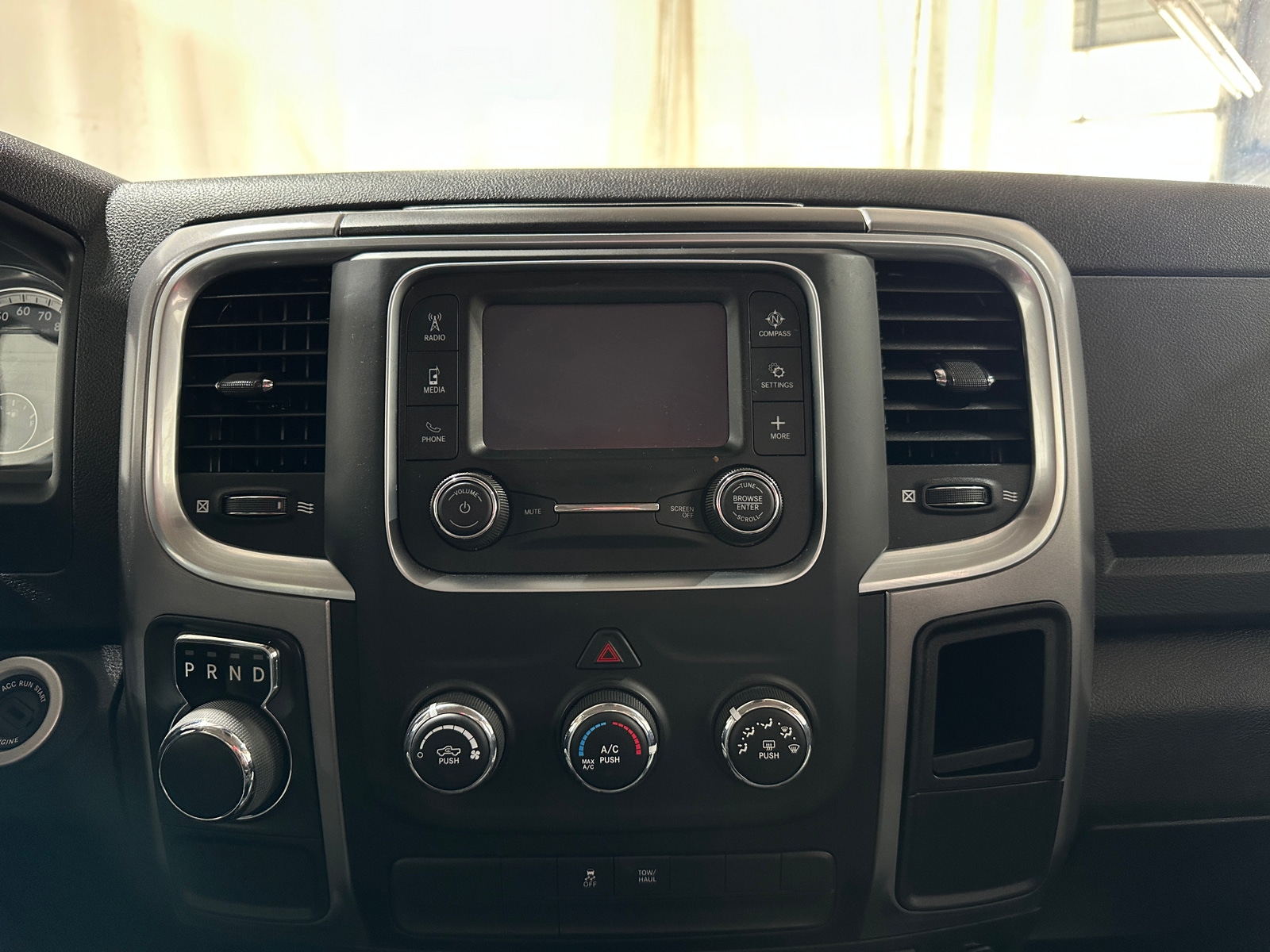 Thumbnail: 2022 RAM 1500 Classic - 4