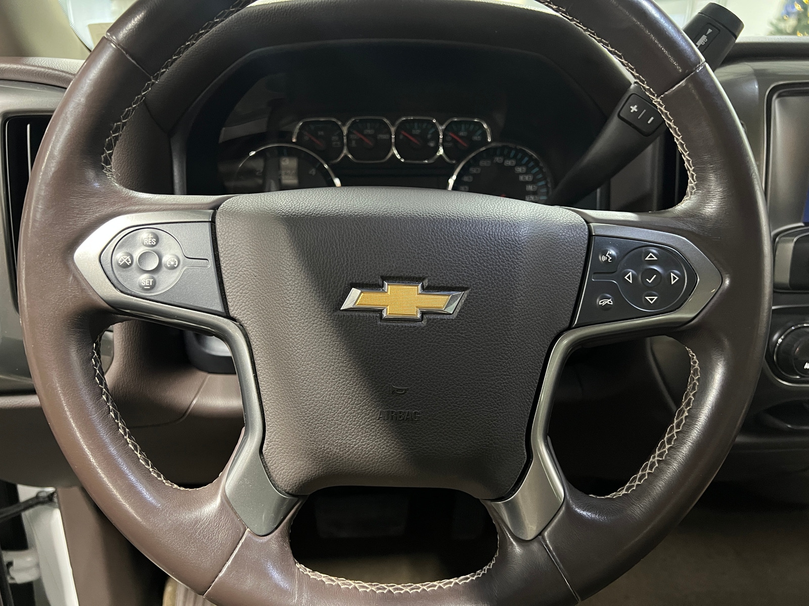 Thumbnail: 2015 Chevrolet Silverado 1500 - 5