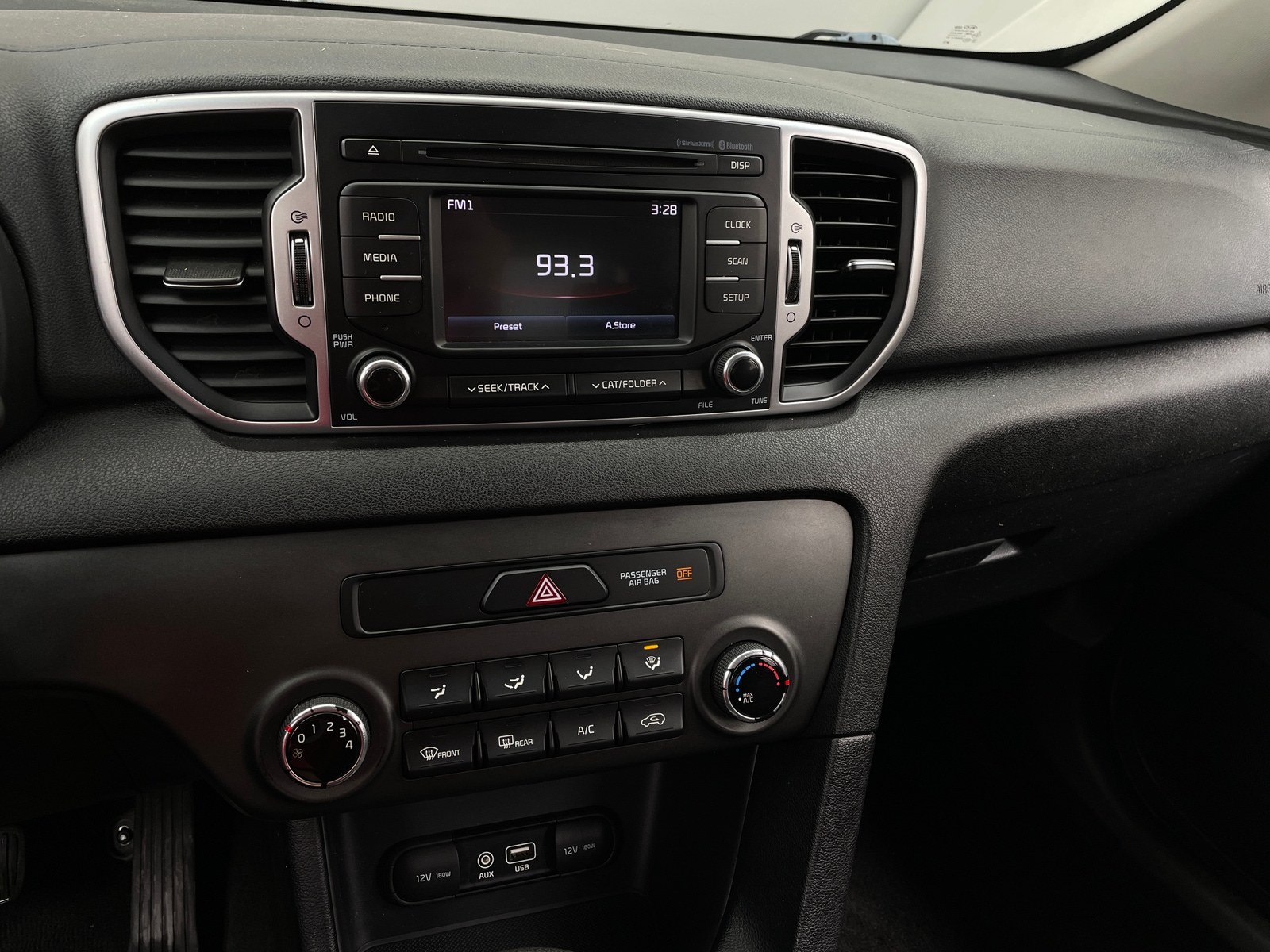 Thumbnail: 2017 Kia Sportage - 4