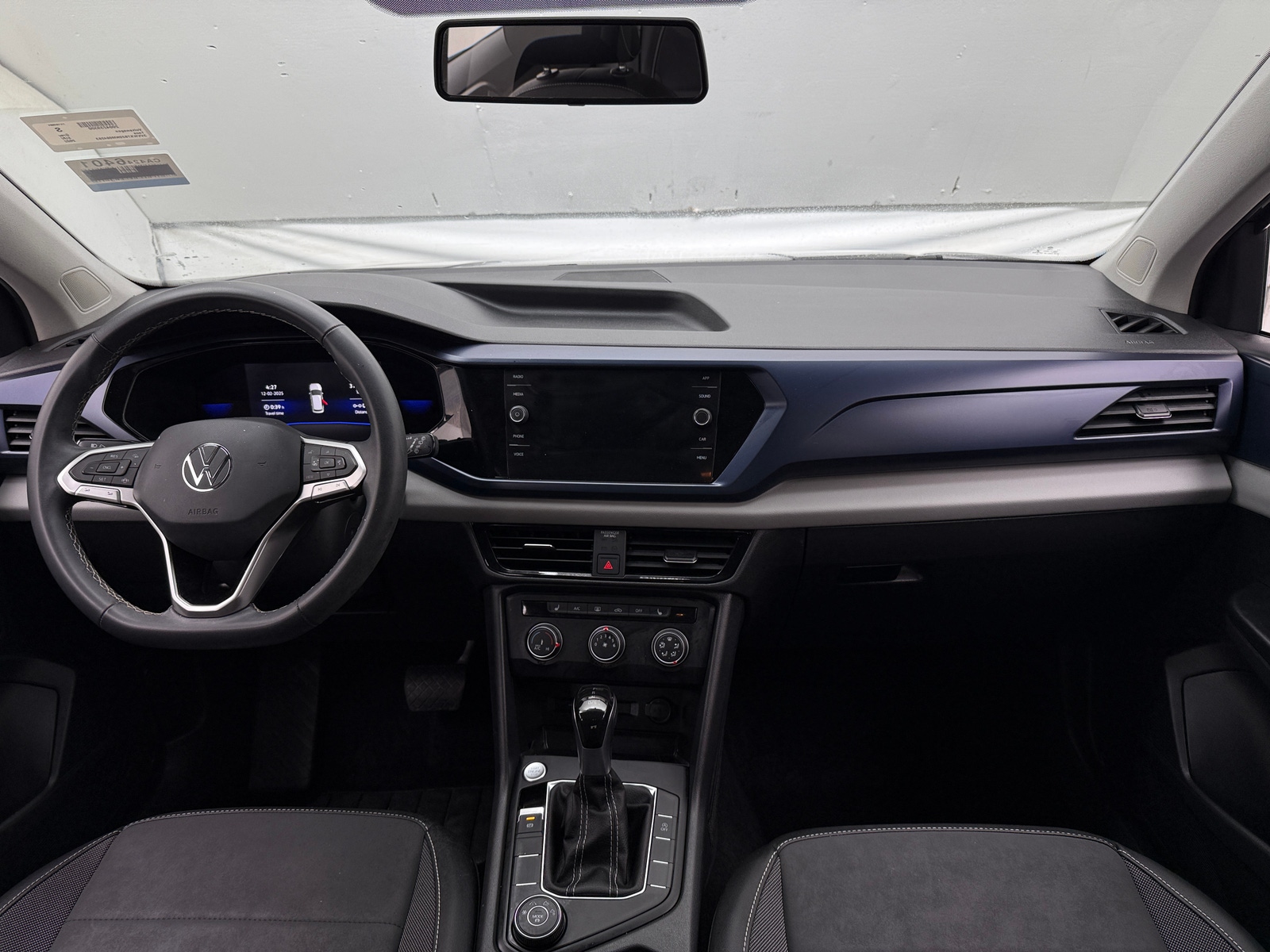 Thumbnail: 2022 Volkswagen Taos - 2