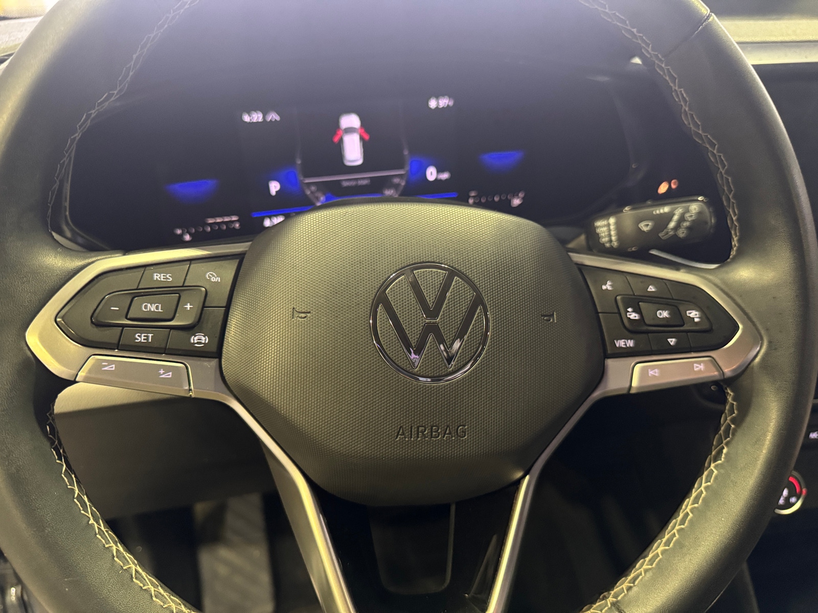 Thumbnail: 2022 Volkswagen Taos - 4