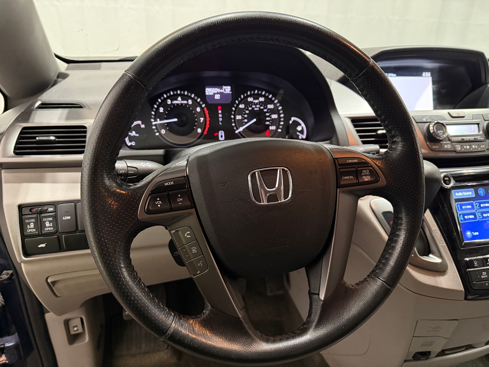 Thumbnail: 2015 Honda Odyssey - 4