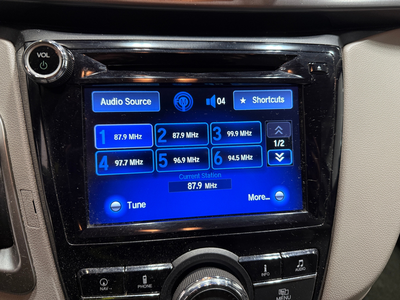 Thumbnail: 2015 Honda Odyssey - 3